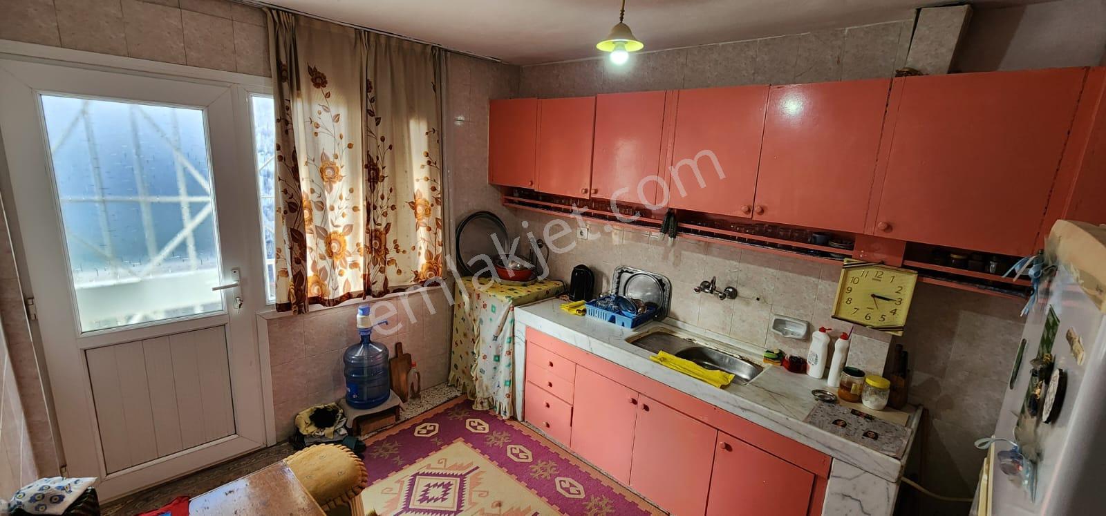 İzmir Bayraklıda Satılık Müstakil Bahçeli İki Katlı Bina - Görsel 31