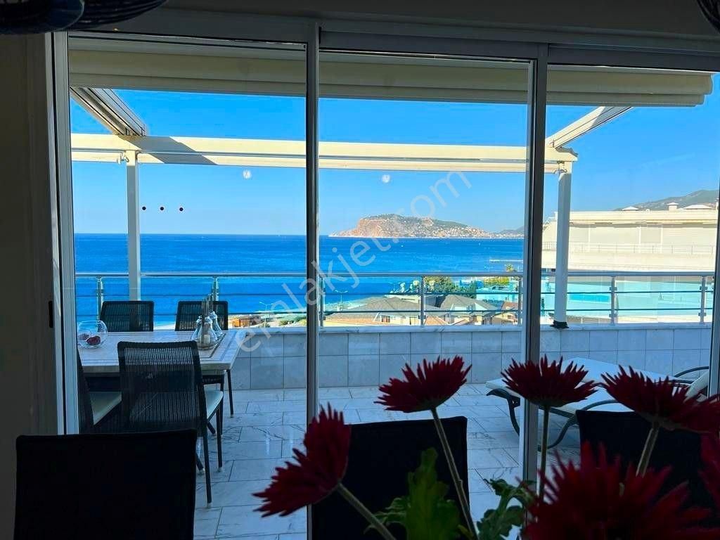 Alanya'nın En İyi 3+1 Satılık Penthouse Ful Deniz Ve Kale Manzaralı
