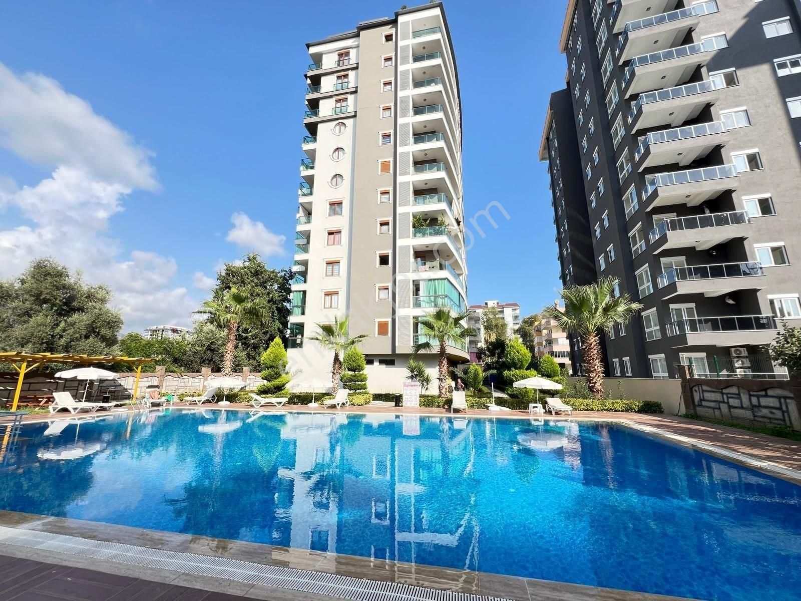 Alanya Mahmutlar’da Denize 200m 2+1 Dubleks Satılık Daire