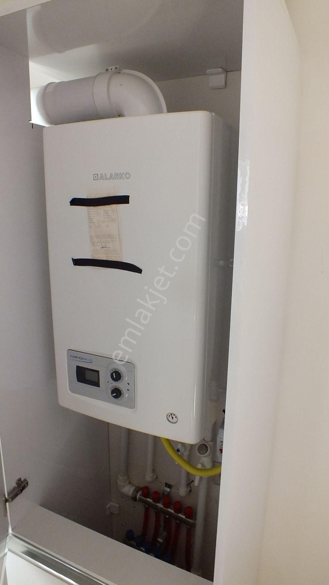 Cumhuriyet Mahallesinde Satılık Eşyalı Kiracılı Doğalgazlı 2+1 Daire - Görsel 19