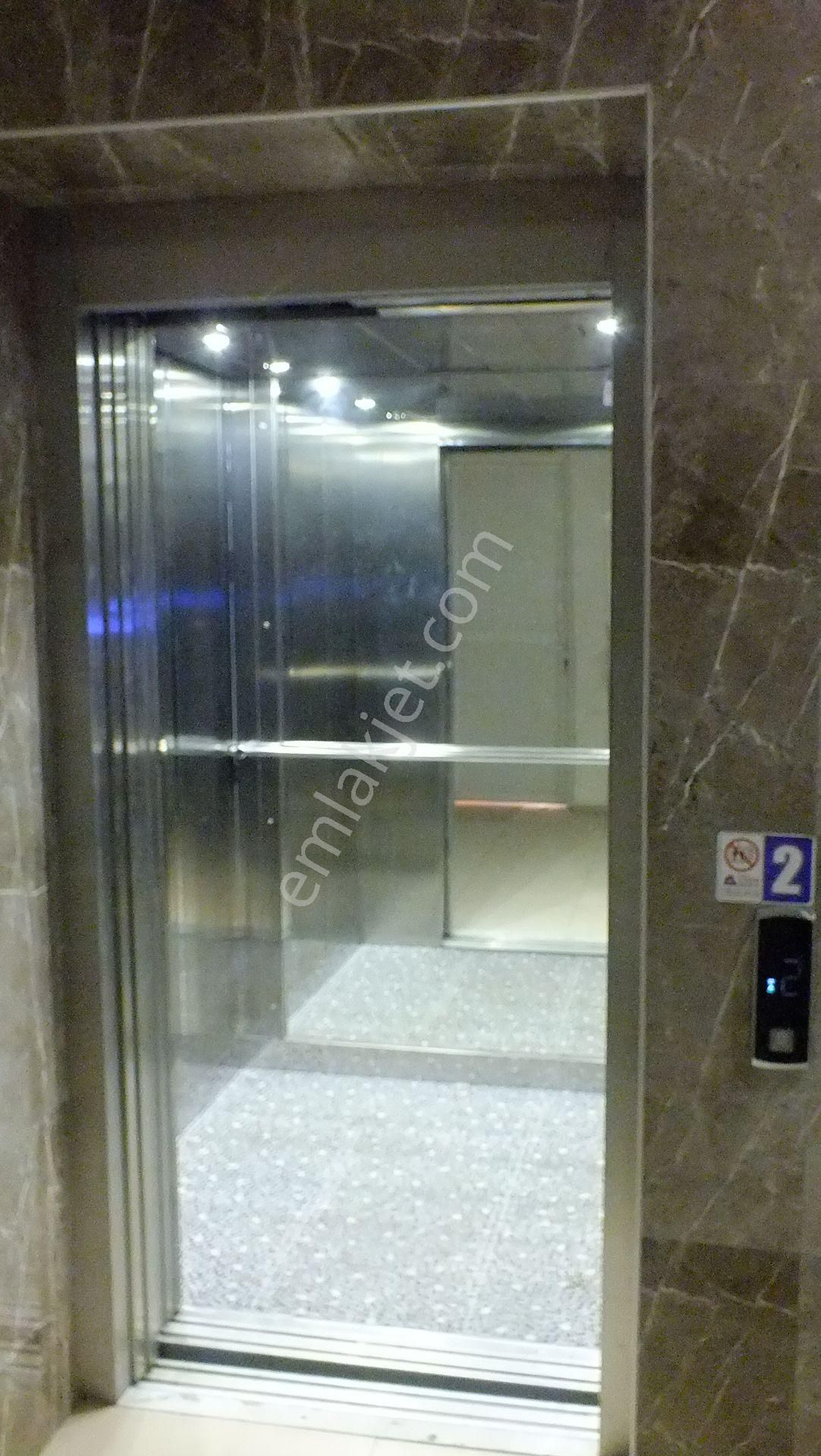 Cumhuriyet Mahallesinde Satılık Eşyalı Kiracılı Doğalgazlı 2+1 Daire - Görsel 16