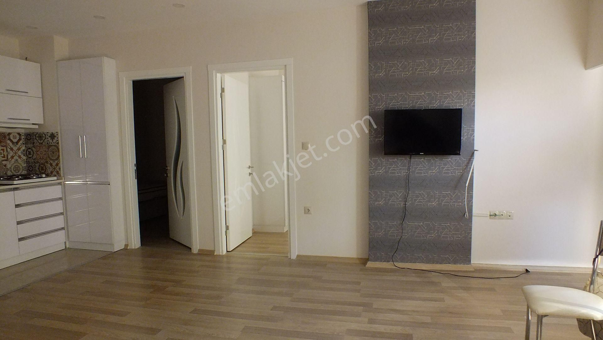 Cumhuriyet Mahallesinde Satılık Eşyalı Kiracılı Doğalgazlı 2+1 Daire - Görsel 11