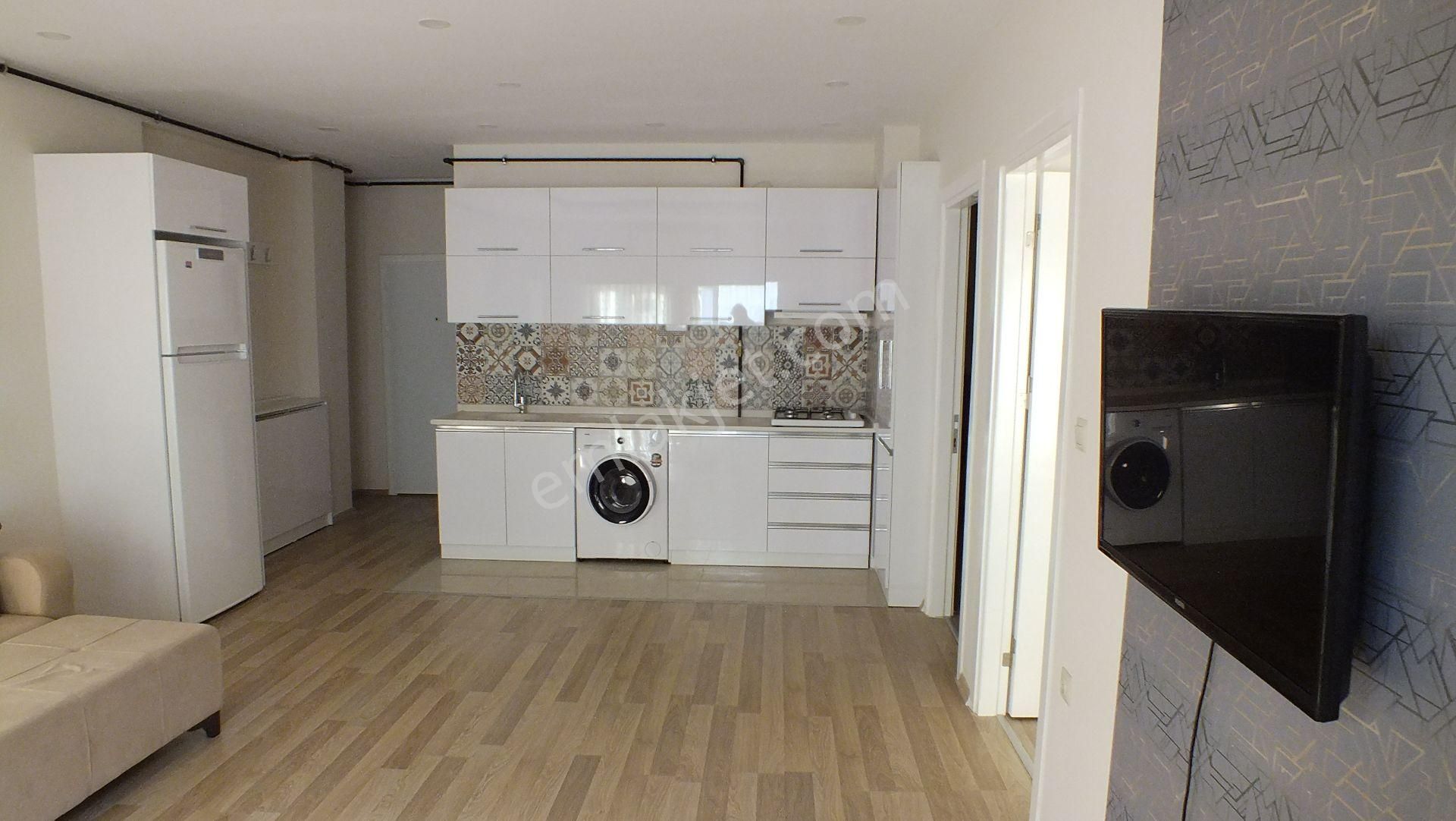 Cumhuriyet Mahallesinde Satılık Eşyalı Kiracılı Doğalgazlı 2+1 Daire - Görsel 9