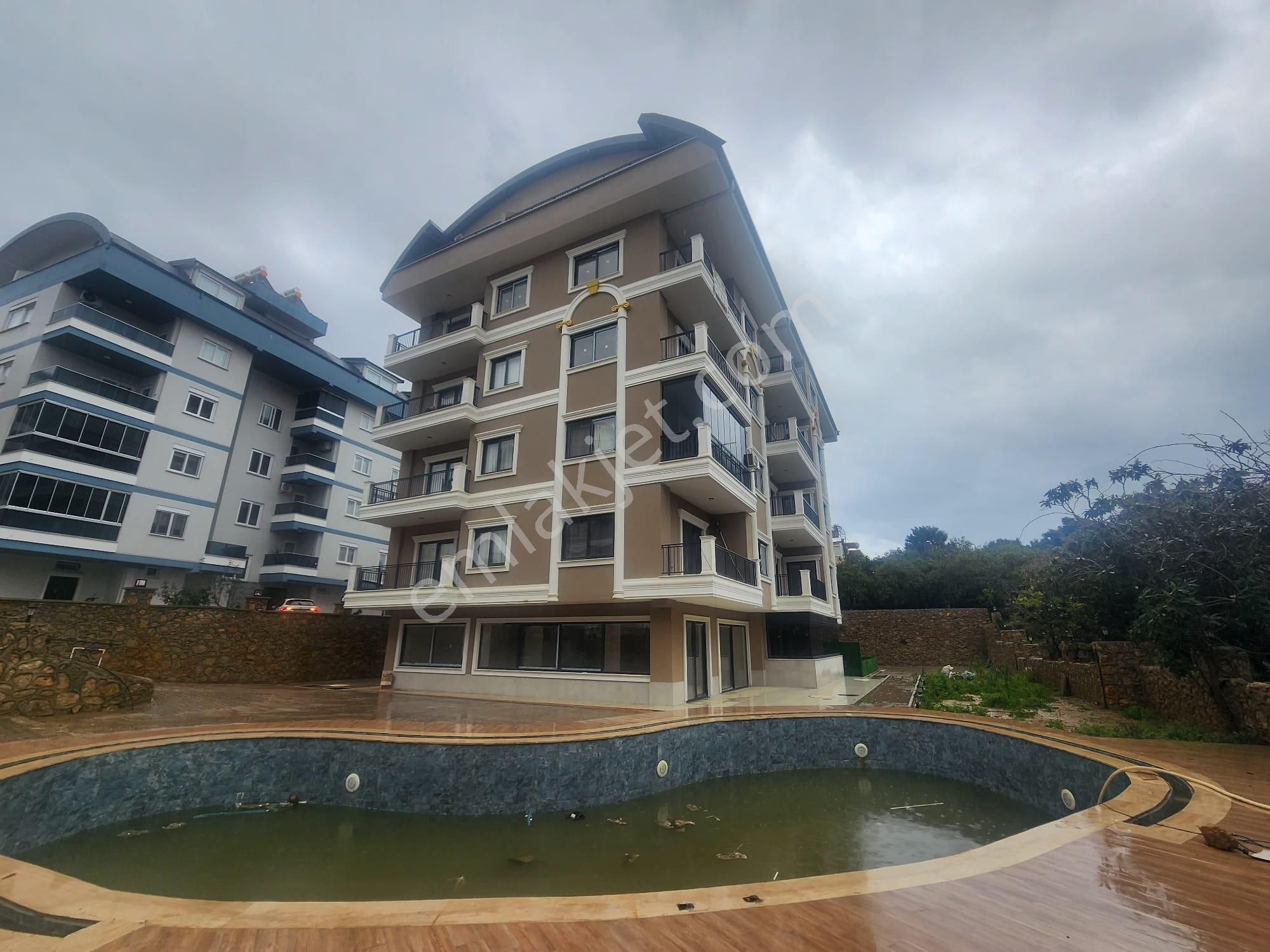 Alanya Oba Mahallesindeki Satılık 1+1 Amerikan Mutfak Daire