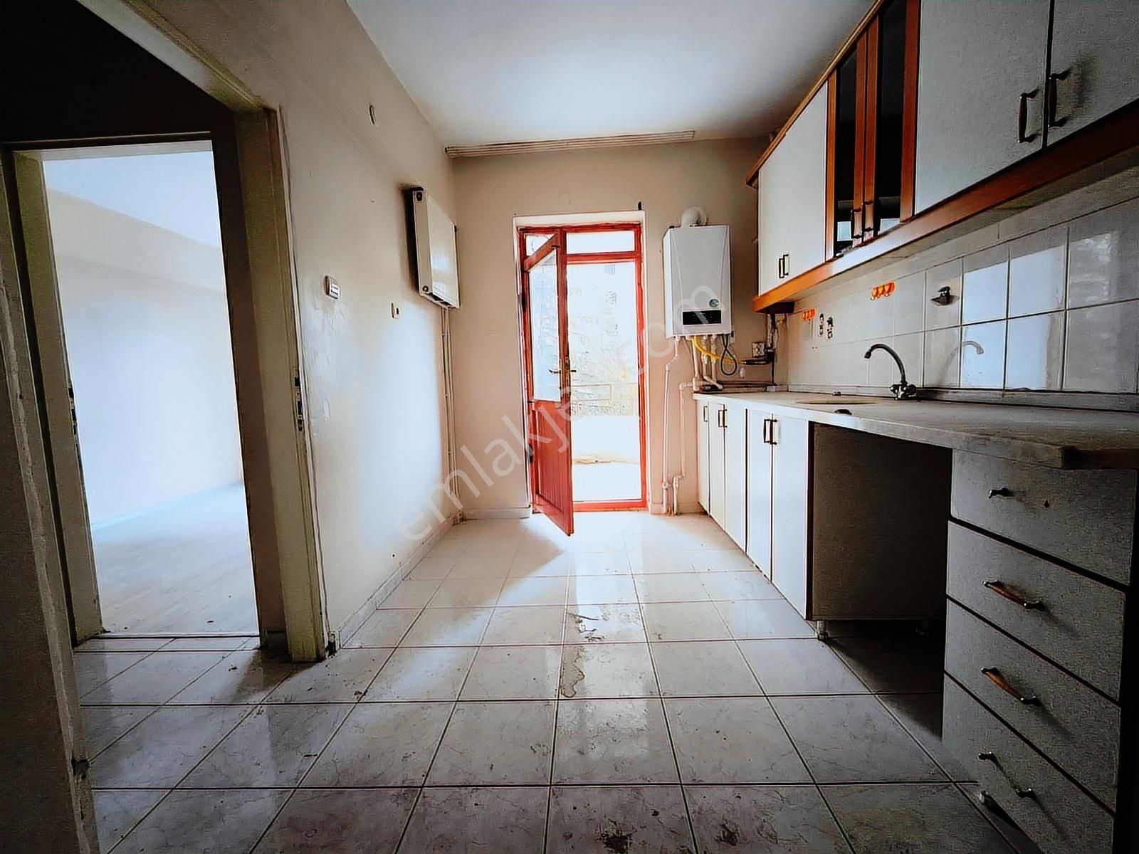 Törekent Mh. Merkezi Konumda Site İçerisinde 3+1 Geniş Daire - Görsel 26