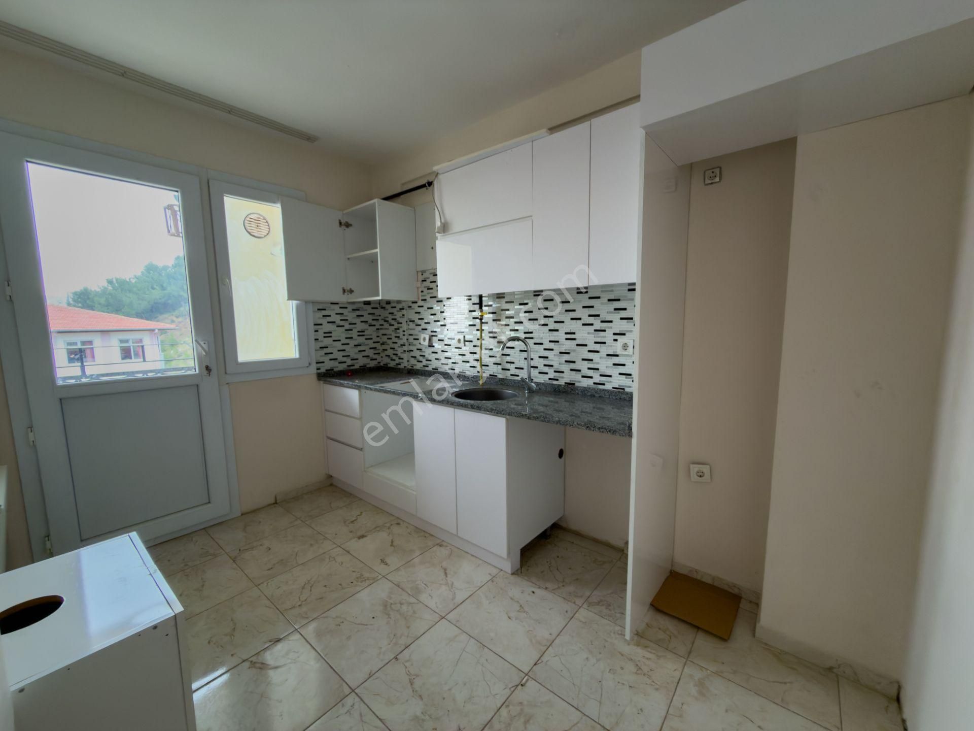 Karabağlar Ali Fuat Cebesoy’da Deniz Ve Şehir Manzaralı 3+1 Kiralık Daire !! - Görsel 2