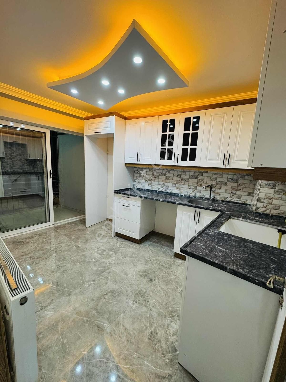 Masrafsız & Ara Kat / Şehrin Kalbinde Lüksün Yeni Adresi - Görsel 4