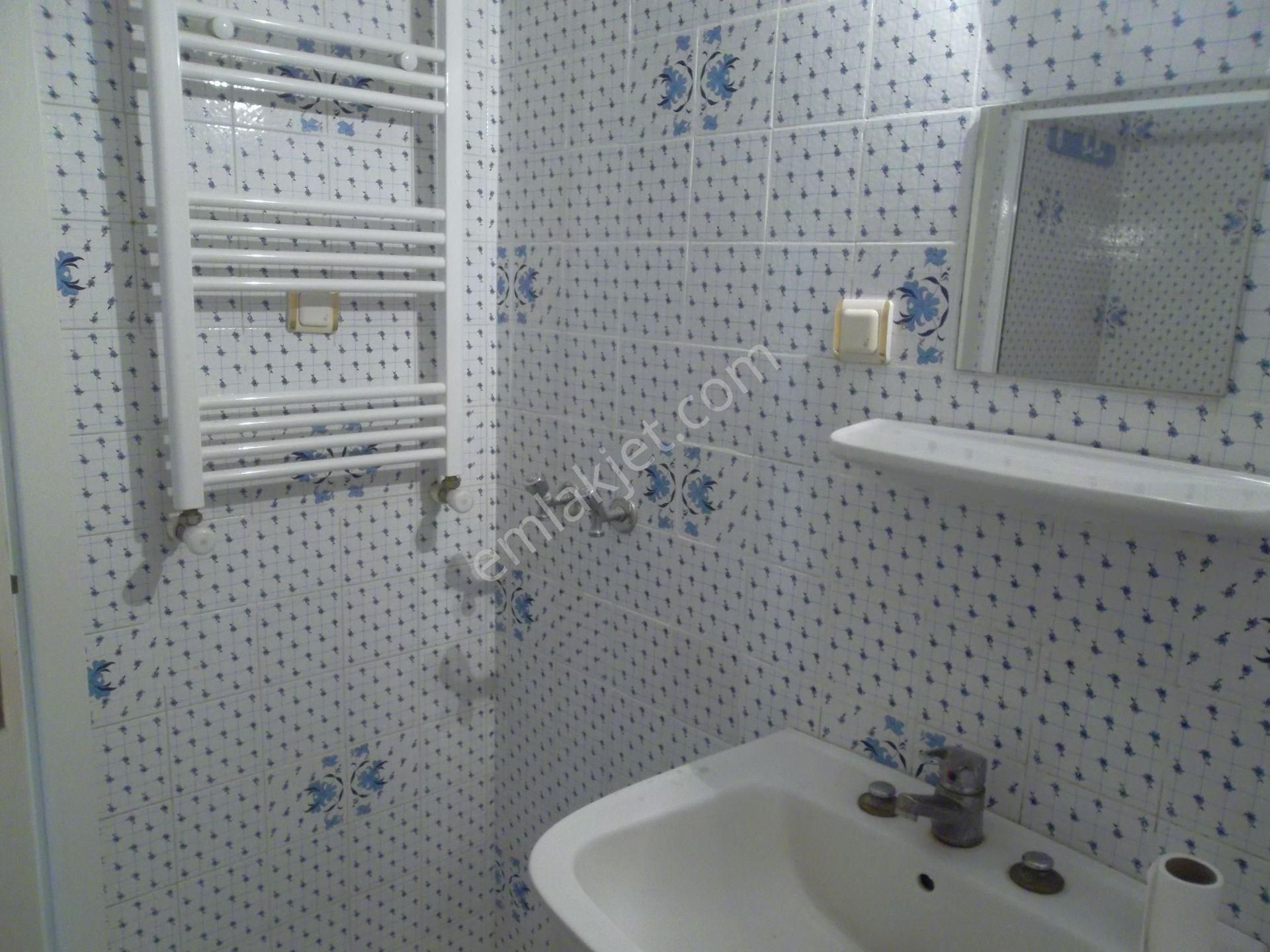 Üçyol Metro Yanında Asansörlü Ara Kat 2+1 Kiralık Daire - Görsel 16