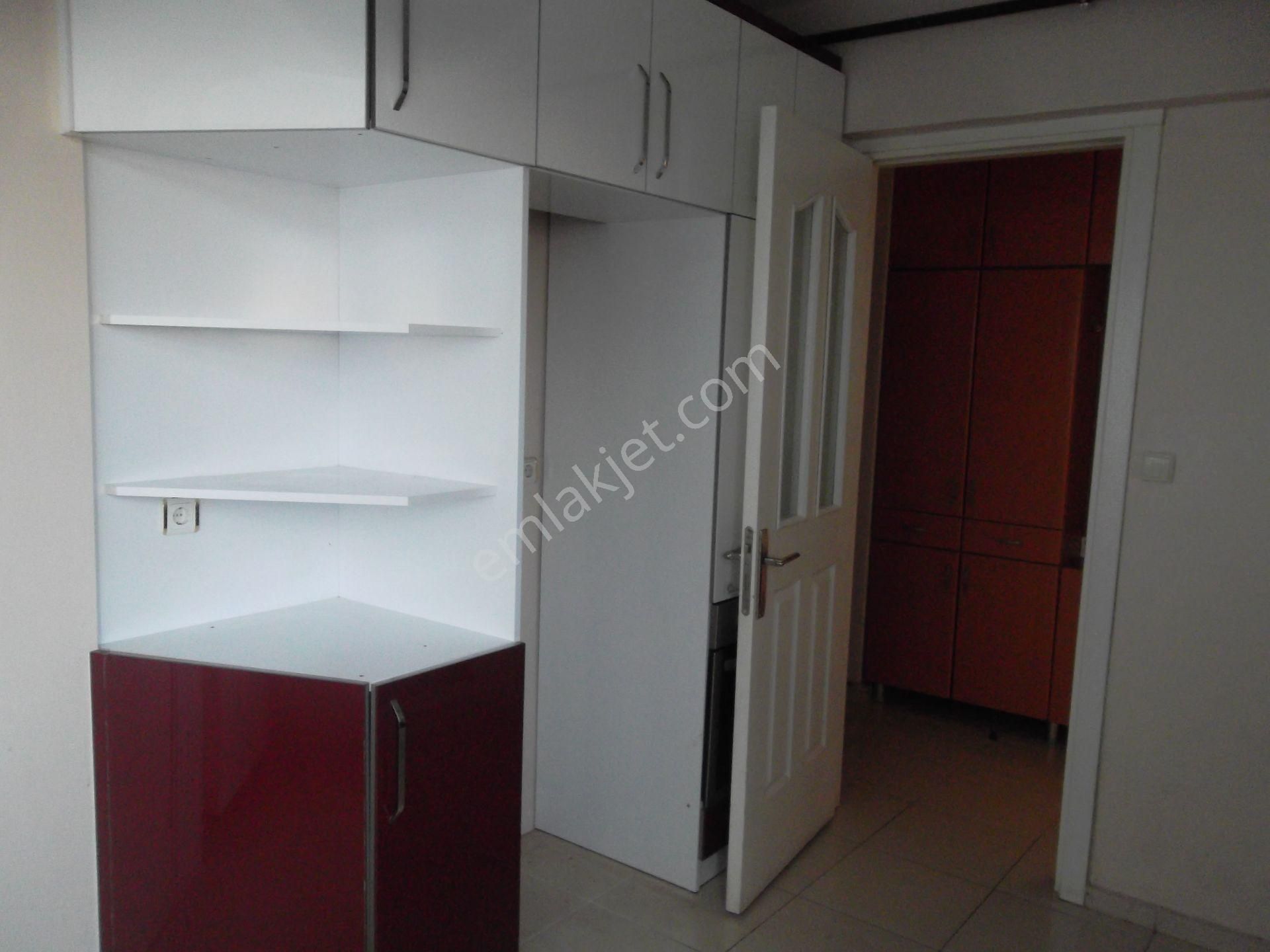 Üçyol Metro Yanında Asansörlü Ara Kat 2+1 Kiralık Daire - Görsel 20