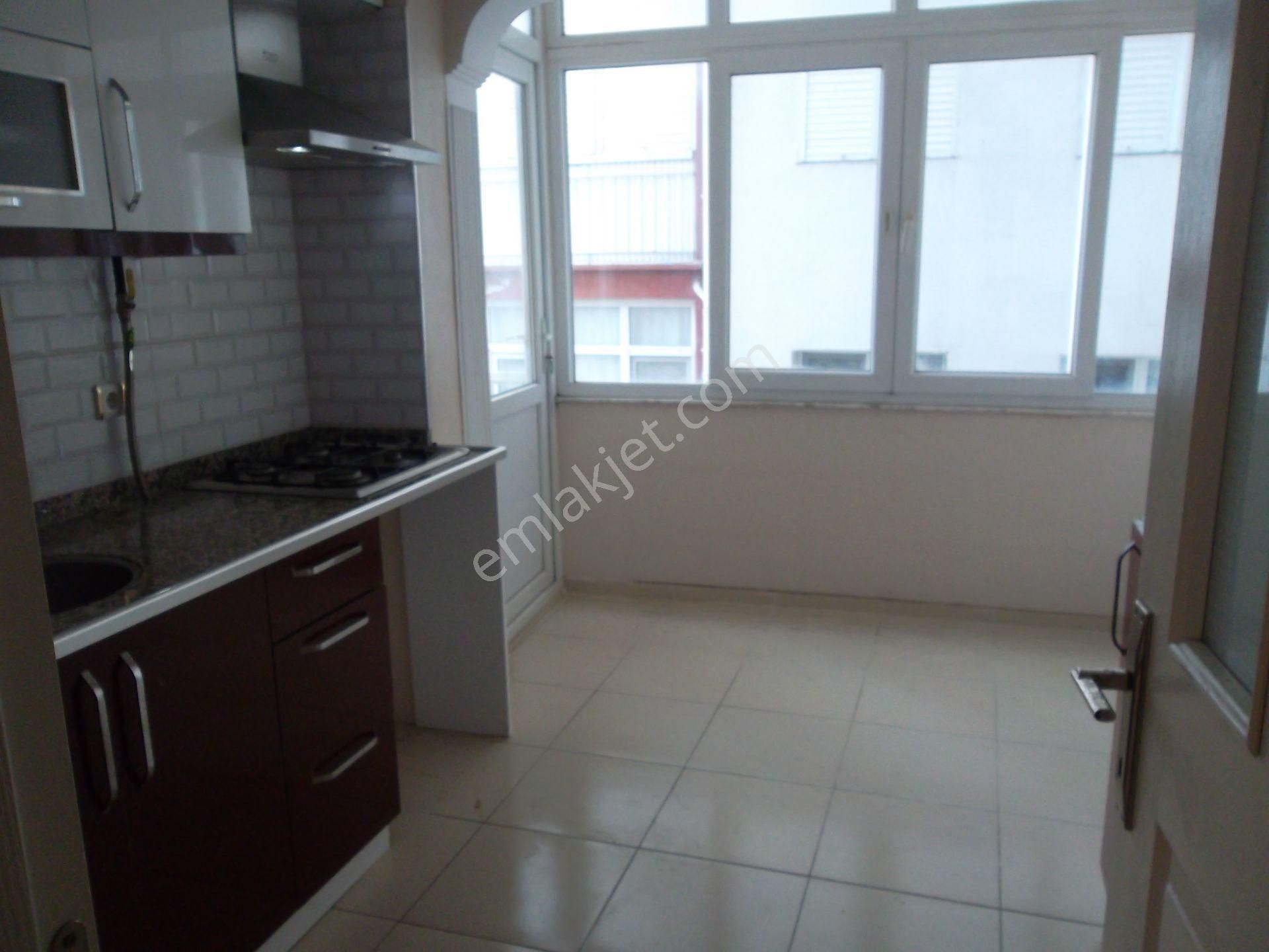 Üçyol Metro Yanında Asansörlü Ara Kat 2+1 Kiralık Daire - Görsel 18