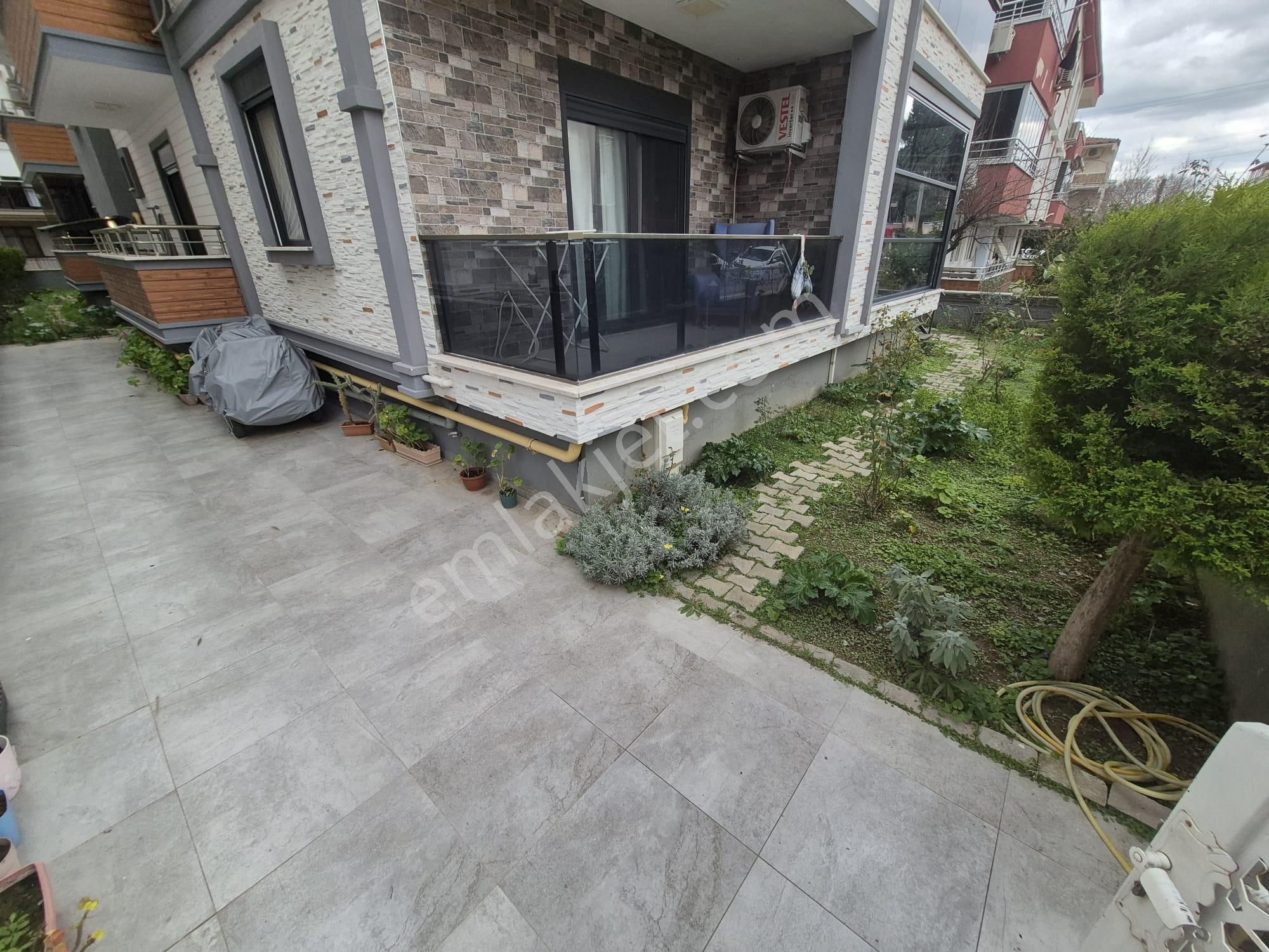 Balıkesir Edremit İkizçay'da Deniz'e Çok Yakın Satılık Eşyalı Öncephe 1+1 Daire