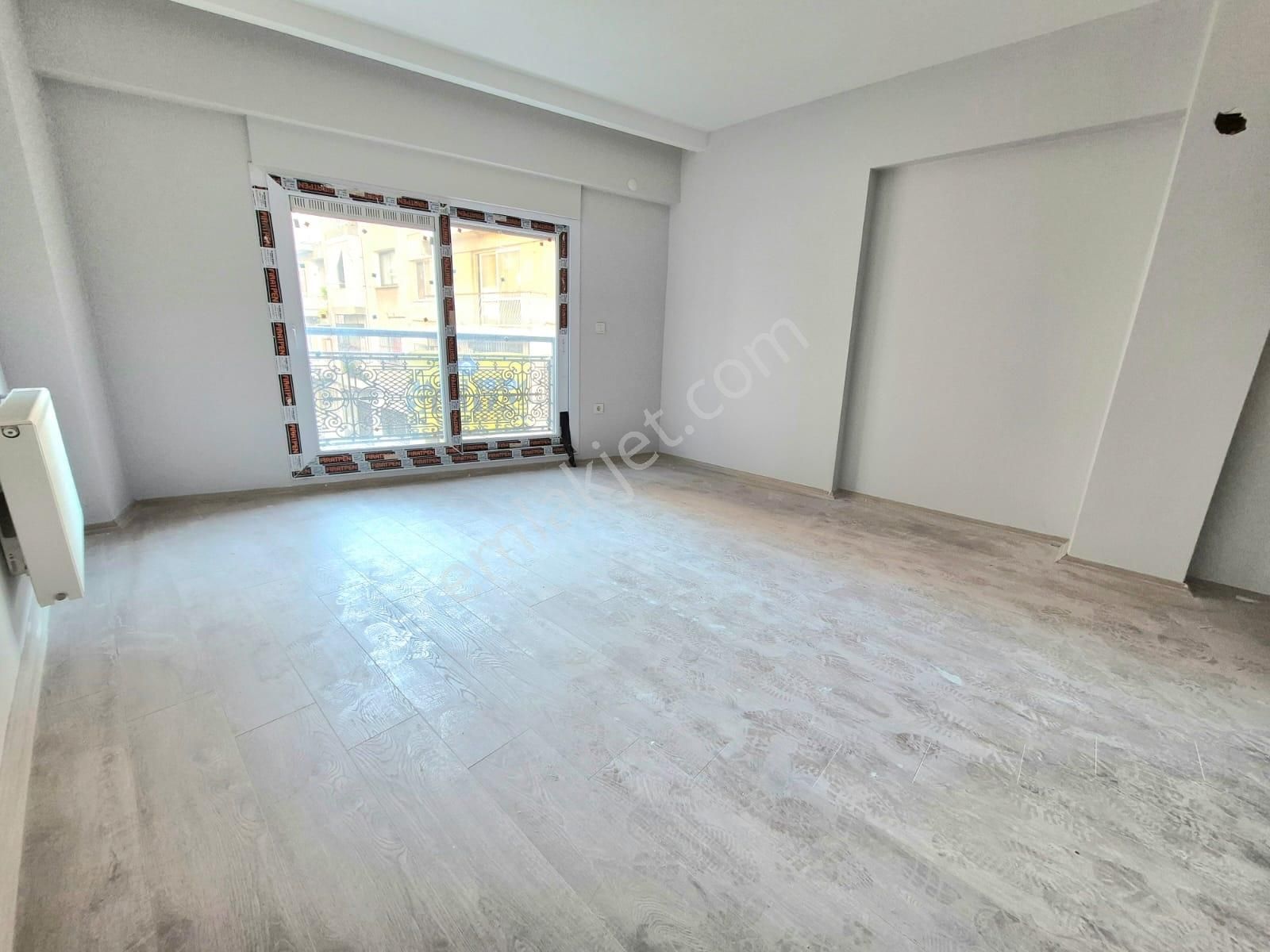 K.yaka Alaybey Merkezde Sıfır Bina Otoparklı 2+1 90 M2 - Görsel 2