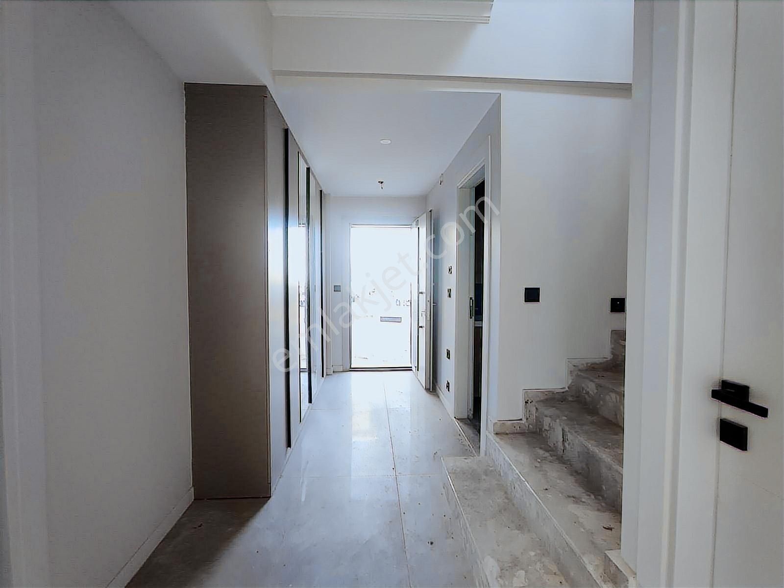 Villa Kentte Site İçerisinde 4+1 Havuzlu Güvenlikli Villa - Görsel 5