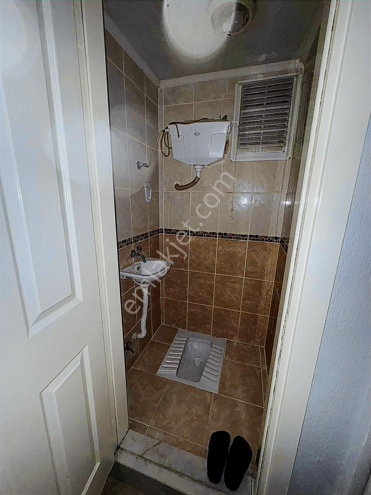 Küçük Çiğlide 3+1 Daire Doğalgazlı Bahçeli Yüksek Giriş - Görsel 2