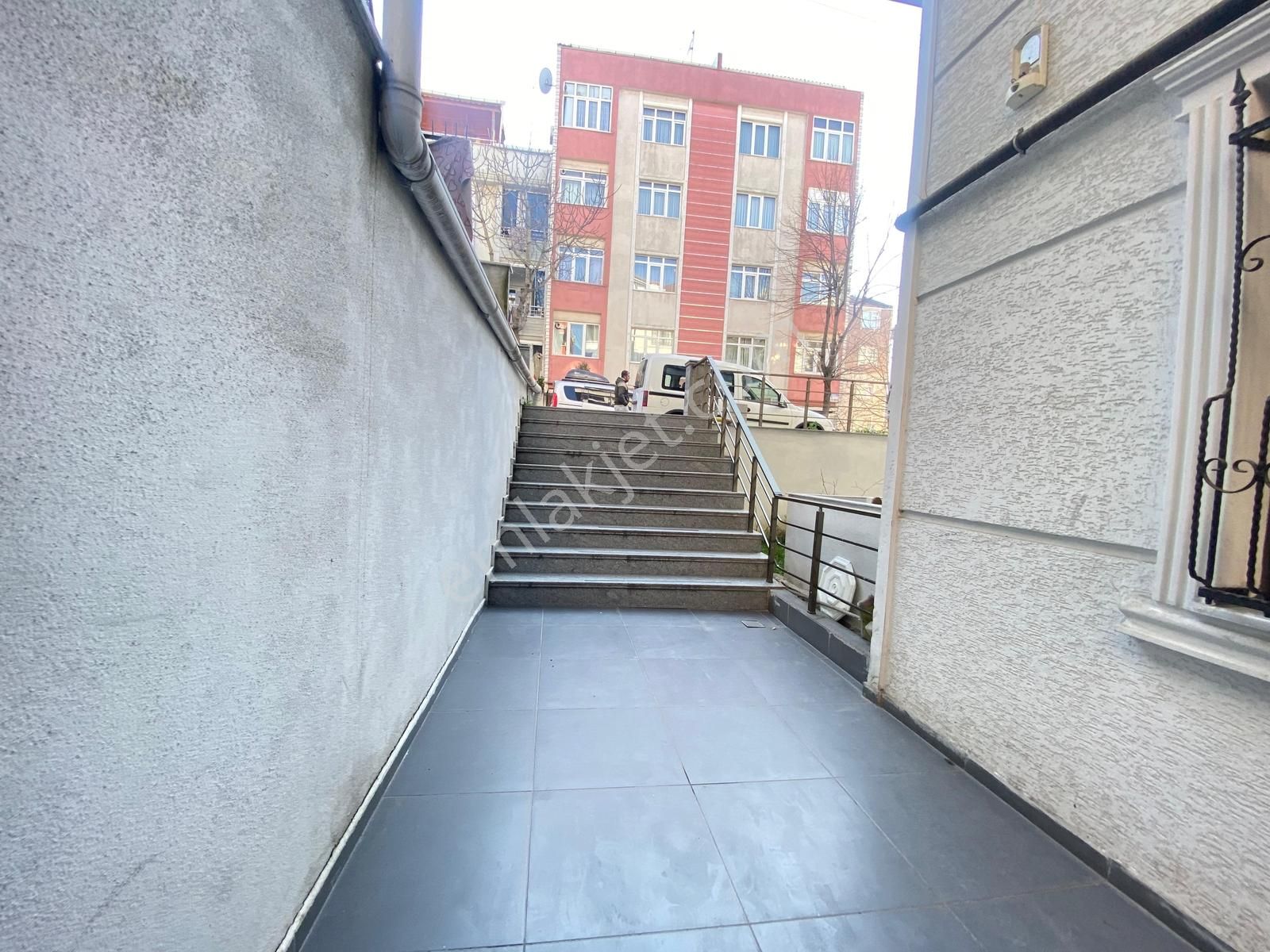 Pegaas'tan Cihangir Mah. 1+1 Eşyalı Bahçe Katı Kiralık Daire - Görsel 16