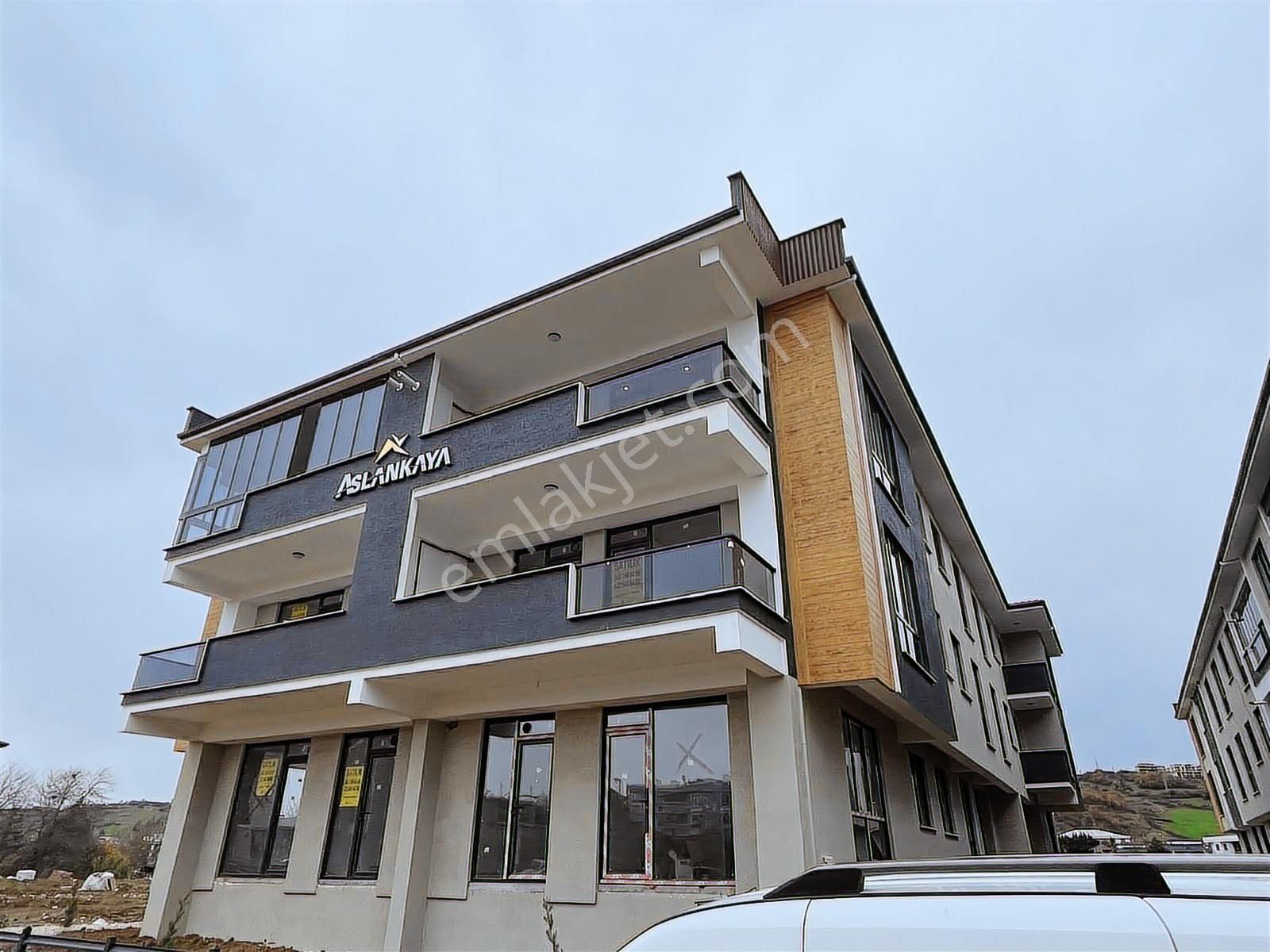Sıfır 2+1 Yüksek Giriş A-kalite (şehir Hastahanesine Komşu)daire