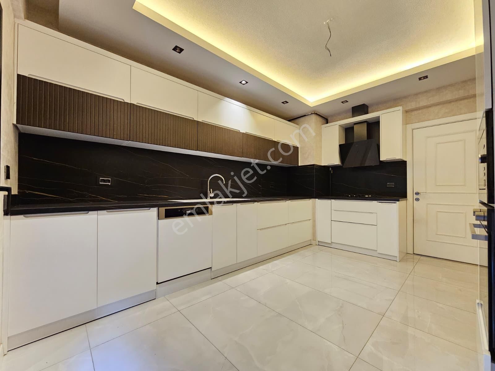 Denizli Şemikler'de 3+1 190 M2 Havuzlu Site İçersinde Satılık Arakat Ultra Lüks Daire - Görsel 2