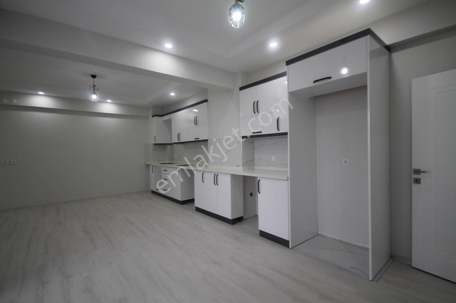 Serik Sanayi Yakını 150 M² Kullanım Alanı Sıfır Arakat 4+0 Daıre - Görsel 3