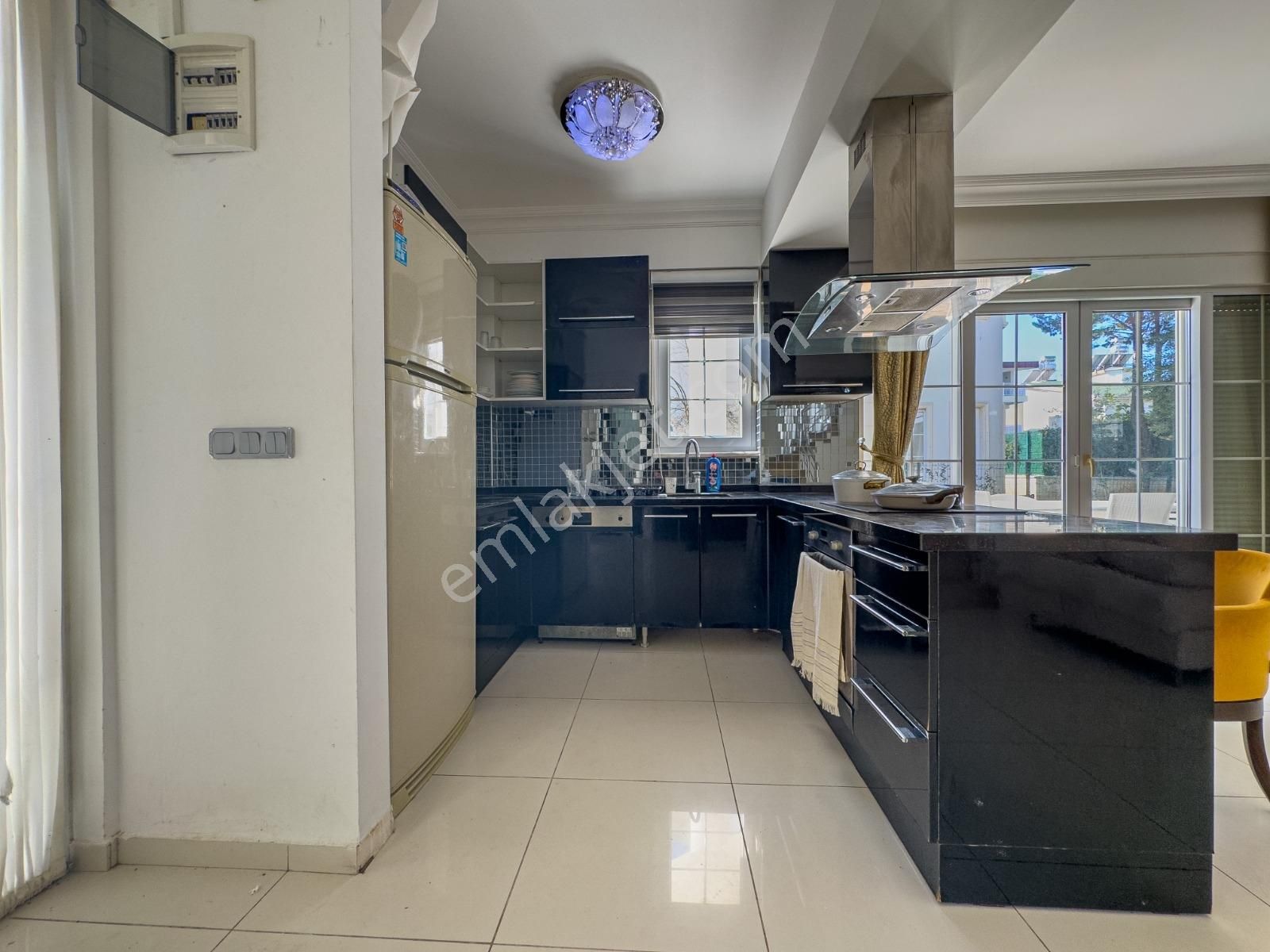 Belekte Fırsat Villa! 228 M² Geniş Yaşam Alanı - Görsel 19