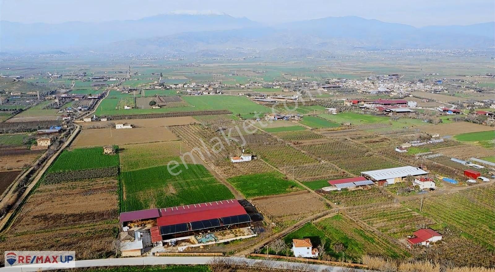 Ödemiş 'te 11.156 M² Düz Verimli Arazi - Görsel 12