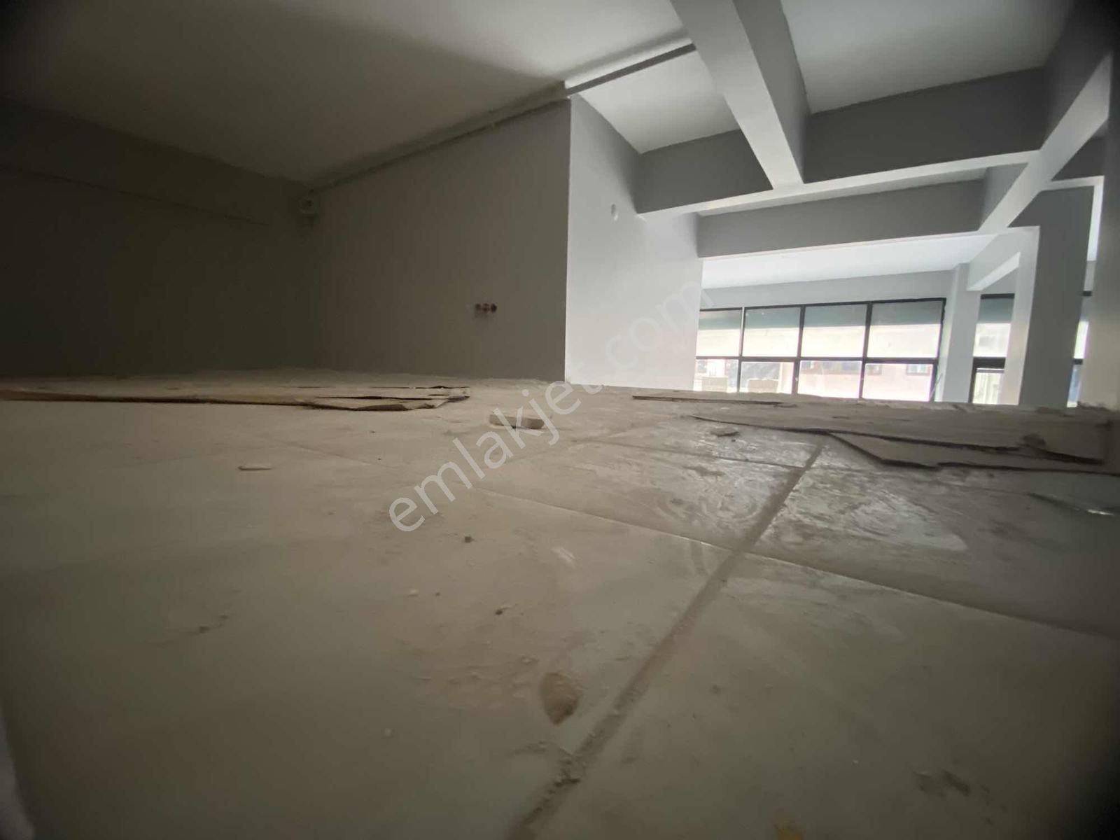 Kadıköy Caferağa'da Satılık 85m² Yüksek Kira Getirili Dükkan - Görsel 8