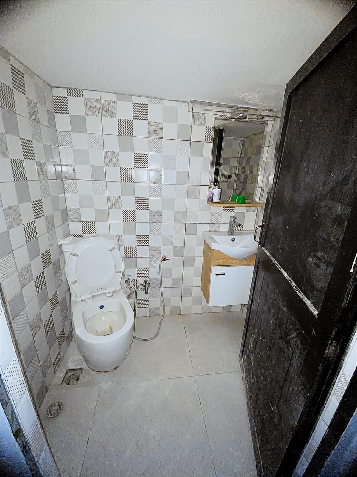 Kadıköy Caferağa'da Satılık 85m² Yüksek Kira Getirili Dükkan - Görsel 11