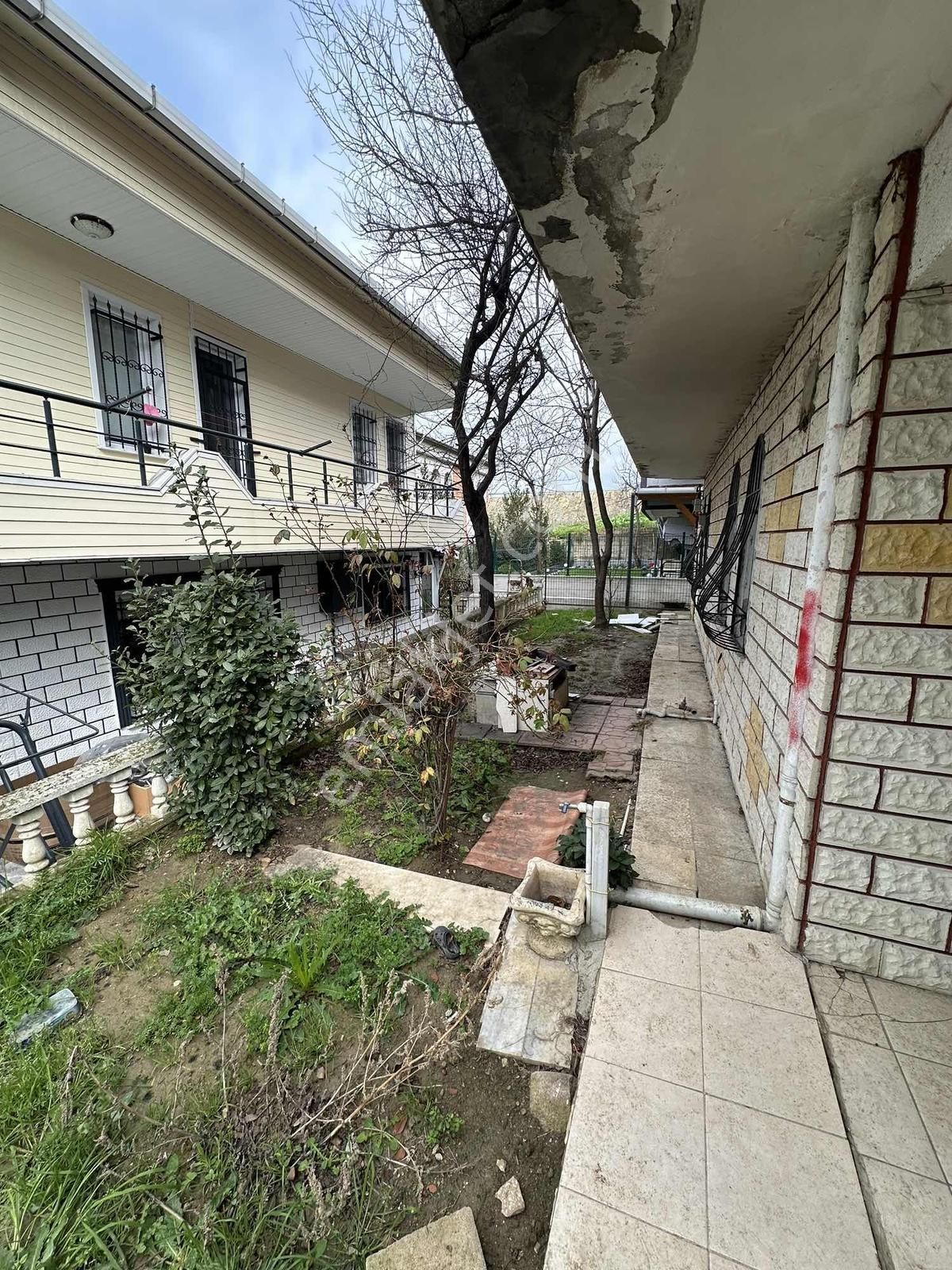 Silivri Bizimköy Tripleks Bahçeli 4+1 Denize Yakın Satılık Villa - Görsel 15