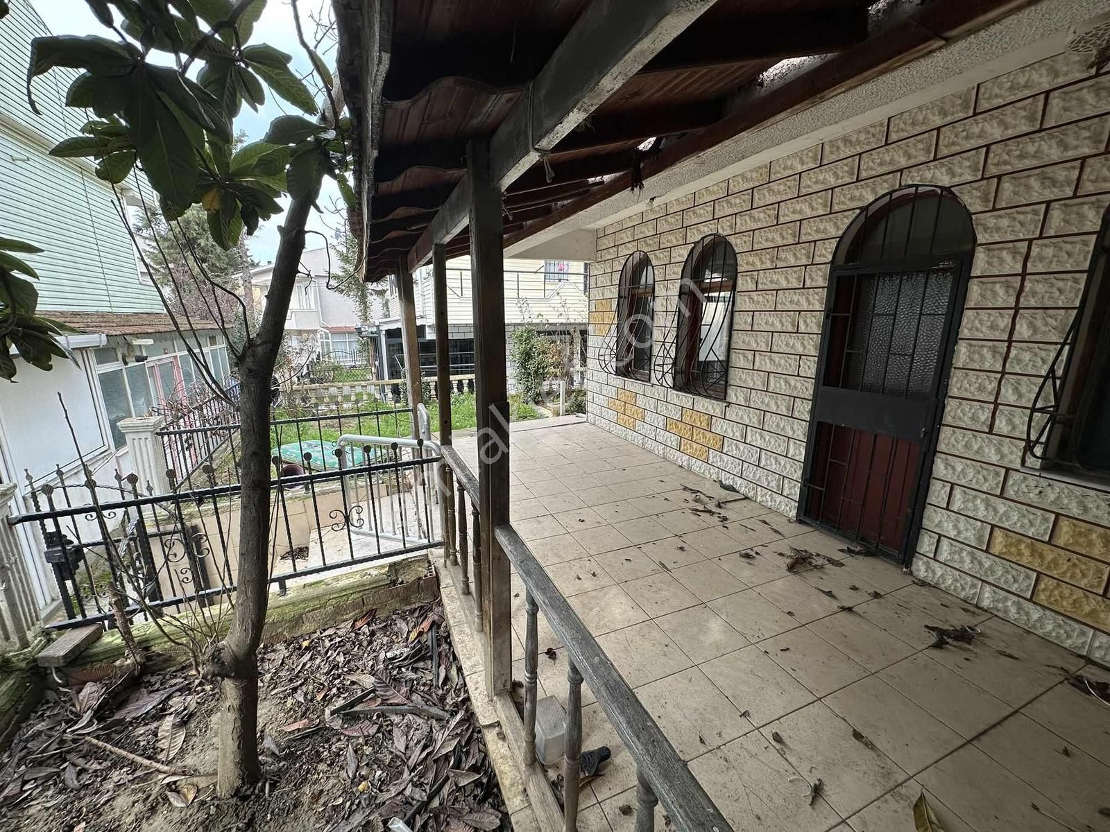 Silivri Bizimköy Tripleks Bahçeli 4+1 Denize Yakın Satılık Villa - Görsel 16