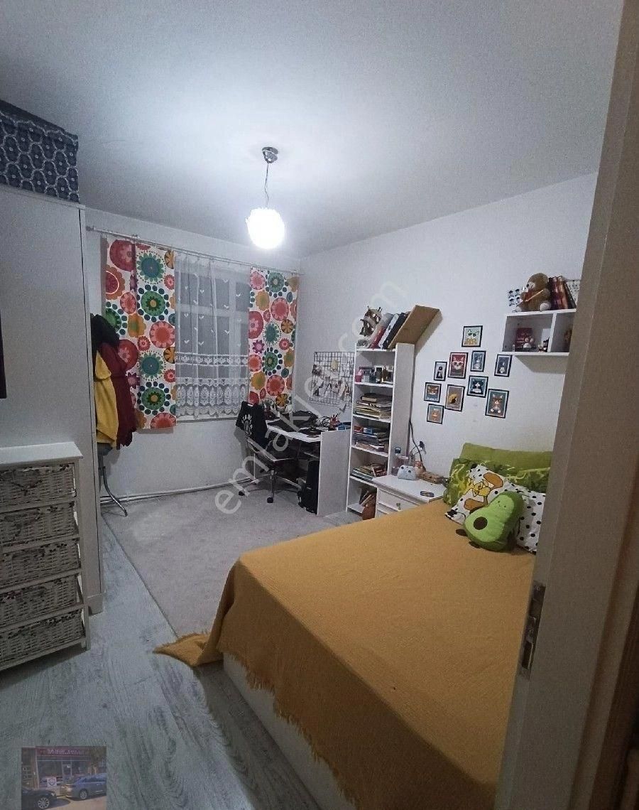 Gazi Mahallesi'nde Süper Konumda Full Bakımlı Yapılı Büyük Teraslı Daire - Görsel 20