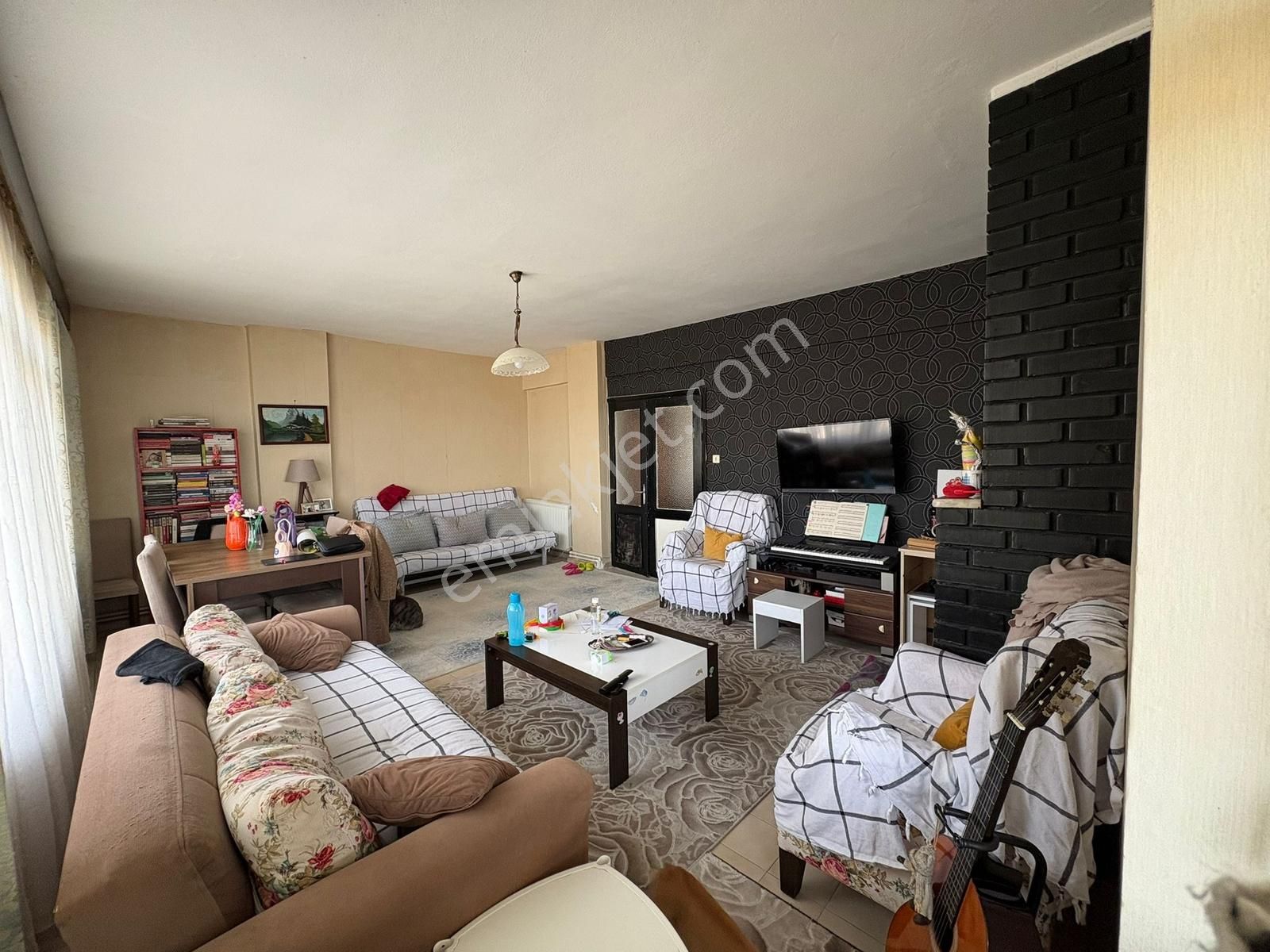 Büyükçekmece Güzelce Karagül Sitesinde 145 M2 3+1 Satılık Daire