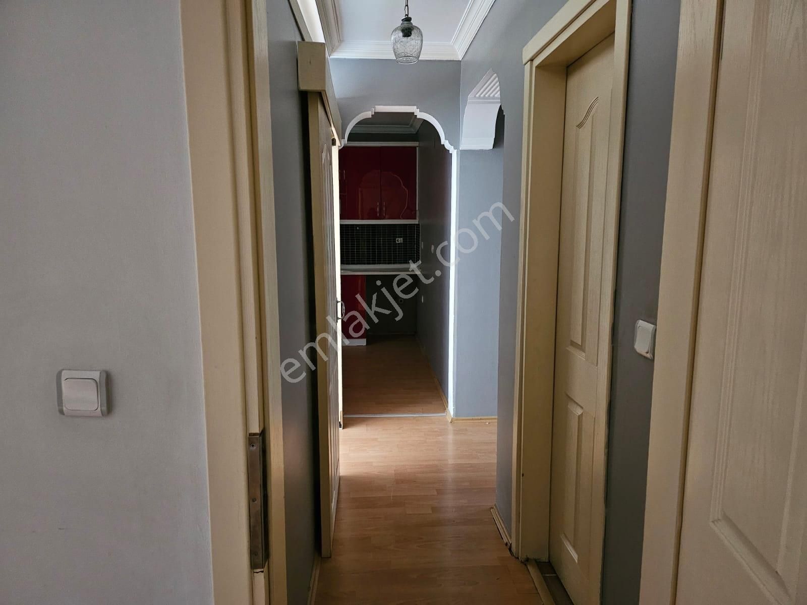 Bornova Çamdibi Merkezi Konumda Kiralık Geniş 3+1 Daire - Görsel 13