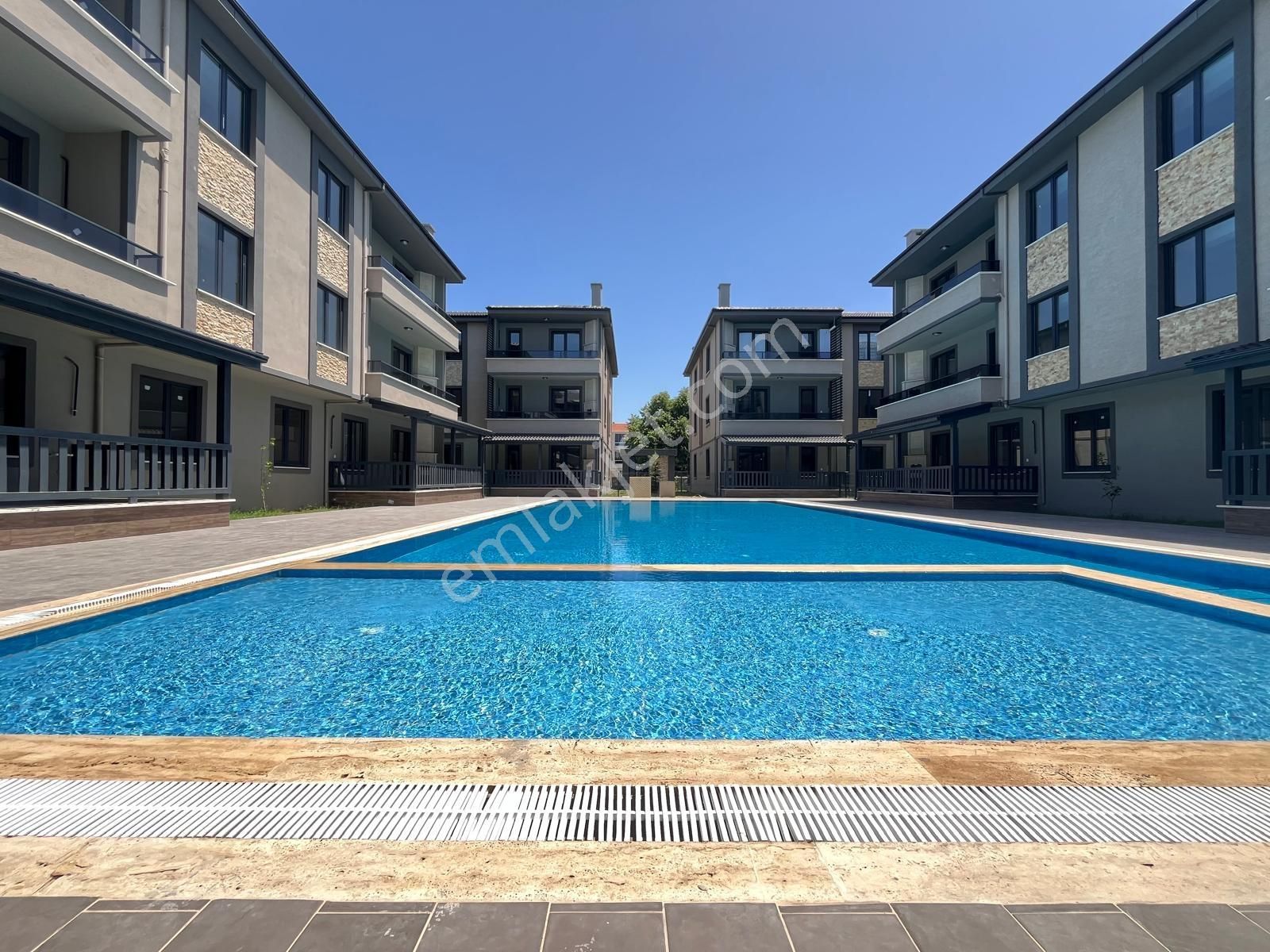 Denize Yakın Havuzlu Site Sıfır Daire Cristal City Arslan İnşaat - Görsel 2