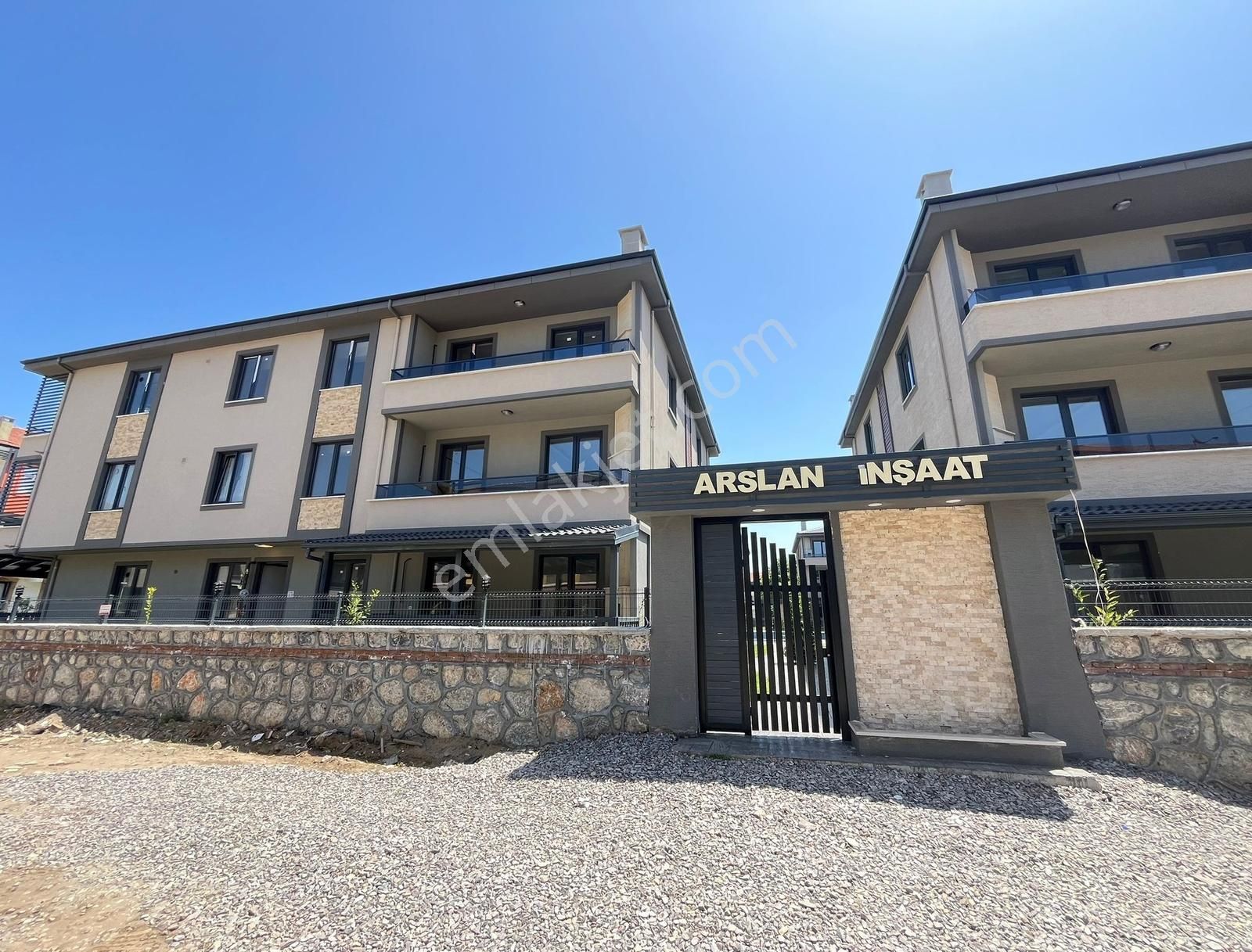 Arslan İnşaattan Karasunun Gözdesi Cristal City'de Havuzlu Daire - Görsel 3