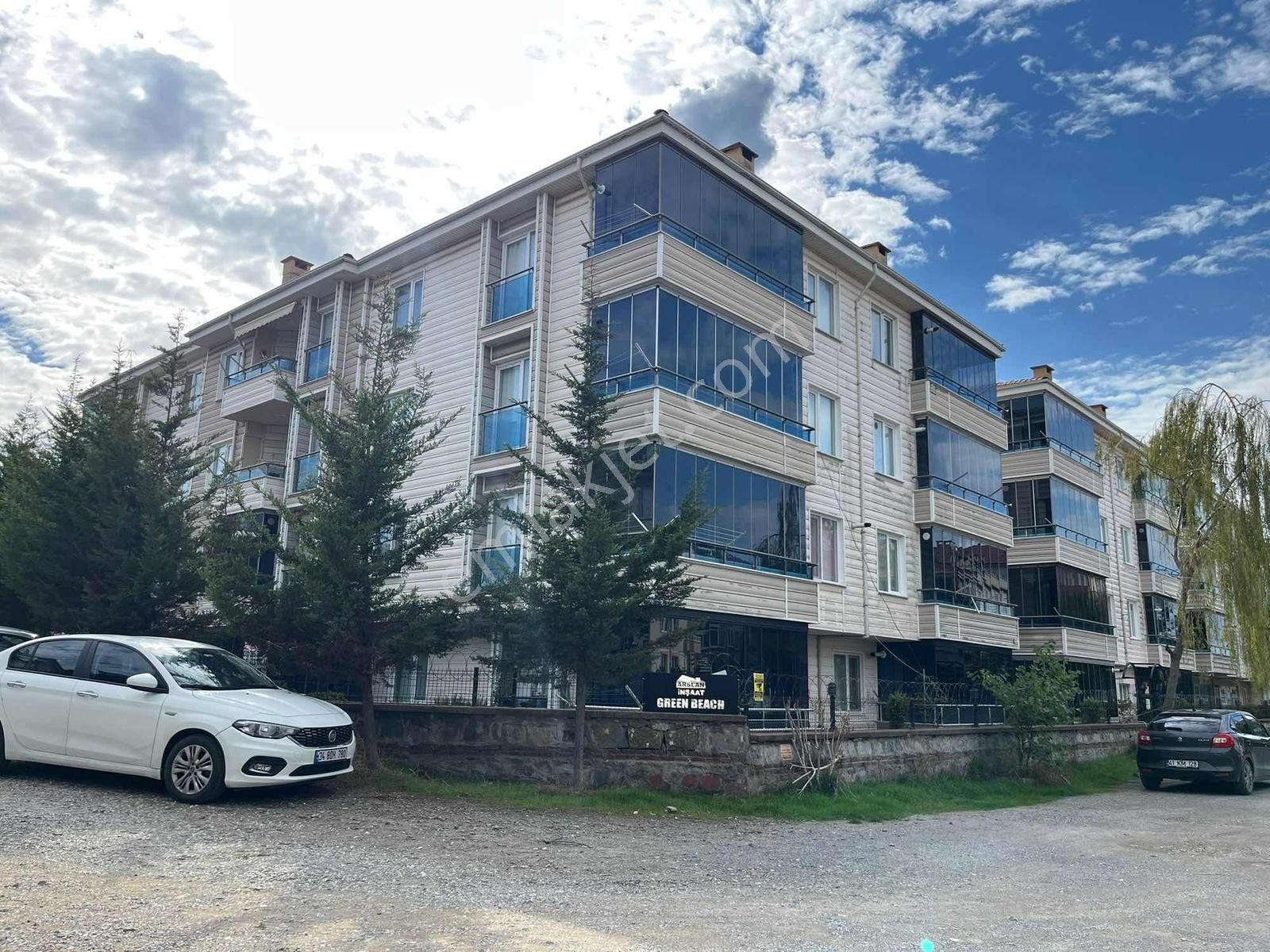 Denize Yakın 2+1 Havuzlu Site İçi Açık Cephe Akkum Mevki - Görsel 3