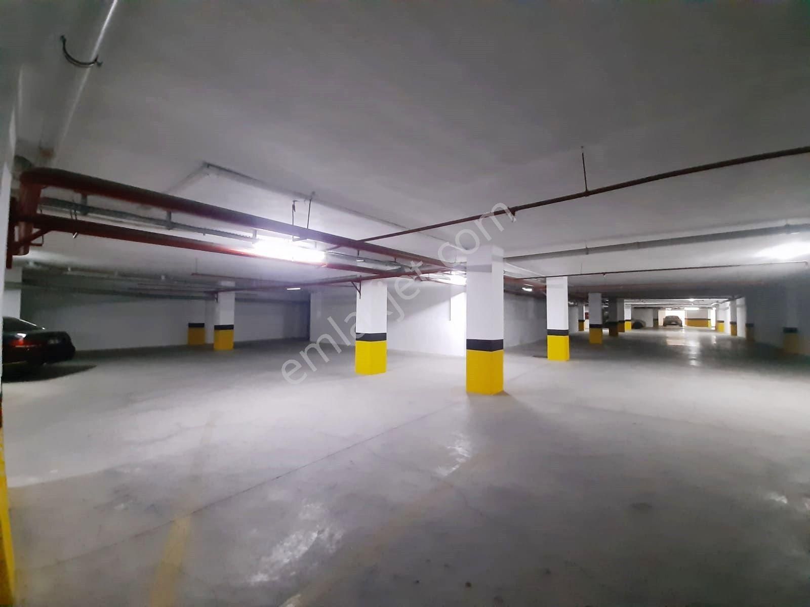 Yurt Mahallesin'de Park Manzaralı Her Kat Tek Daire Akıllı Ev Sistemli 5+1 !!! - Görsel 36