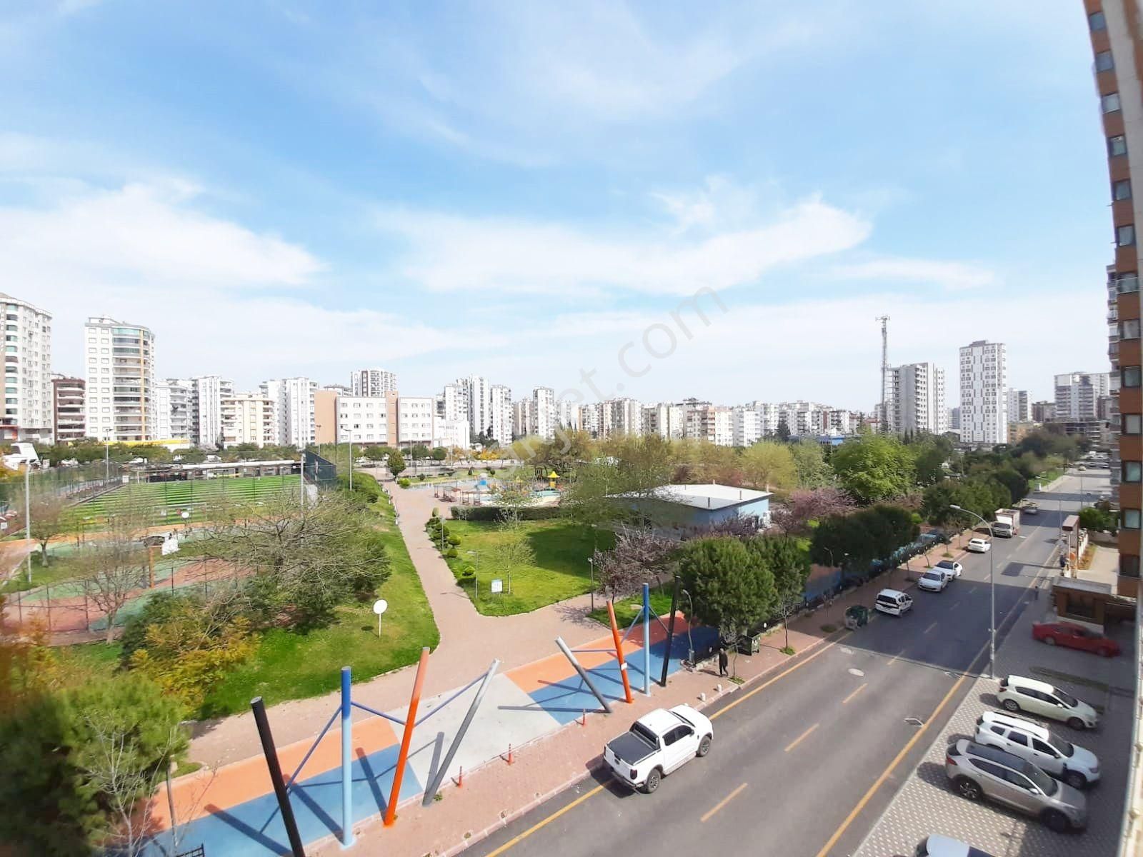 Yurt Mahallesin'de Park Manzaralı Her Kat Tek Daire Akıllı Ev Sistemli 5+1 !!! - Görsel 44