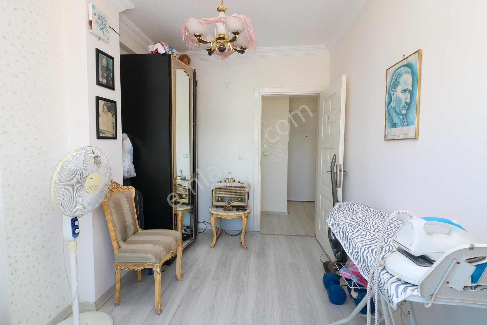 Efeler Mahallesi Merkez'de Satılık 2+1 Daire