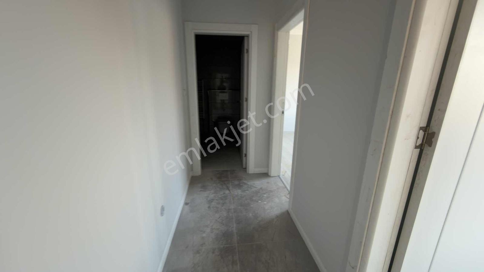 Remax Dem'den Demirkent Mahallesi Ara Kat Anahtar Teslim 2+1 - Görsel 14