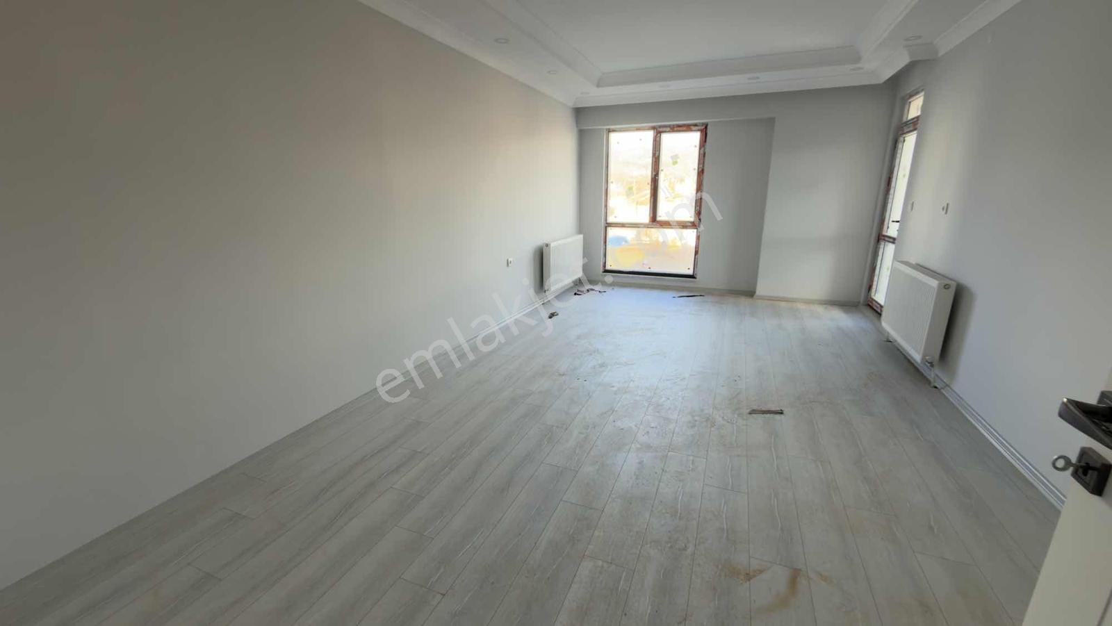 Remax Dem'den Demirkent Mahallesi Ara Kat Anahtar Teslim 2+1 - Görsel 4