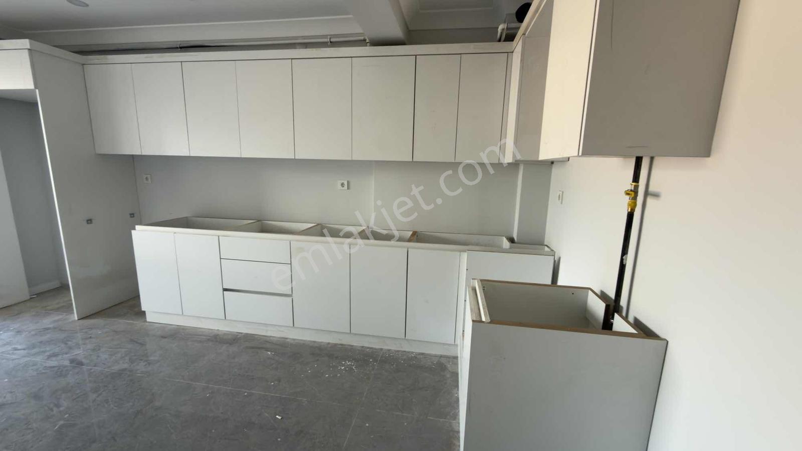 Remax Dem'den Demirkent Mahallesi Ara Kat Anahtar Teslim 2+1 - Görsel 22