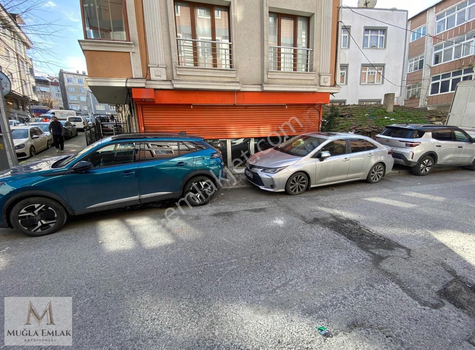 Muğla Emlaktan Kırçeşme Sokakta Geniş Cepheli 25m Dükkan - Görsel 9