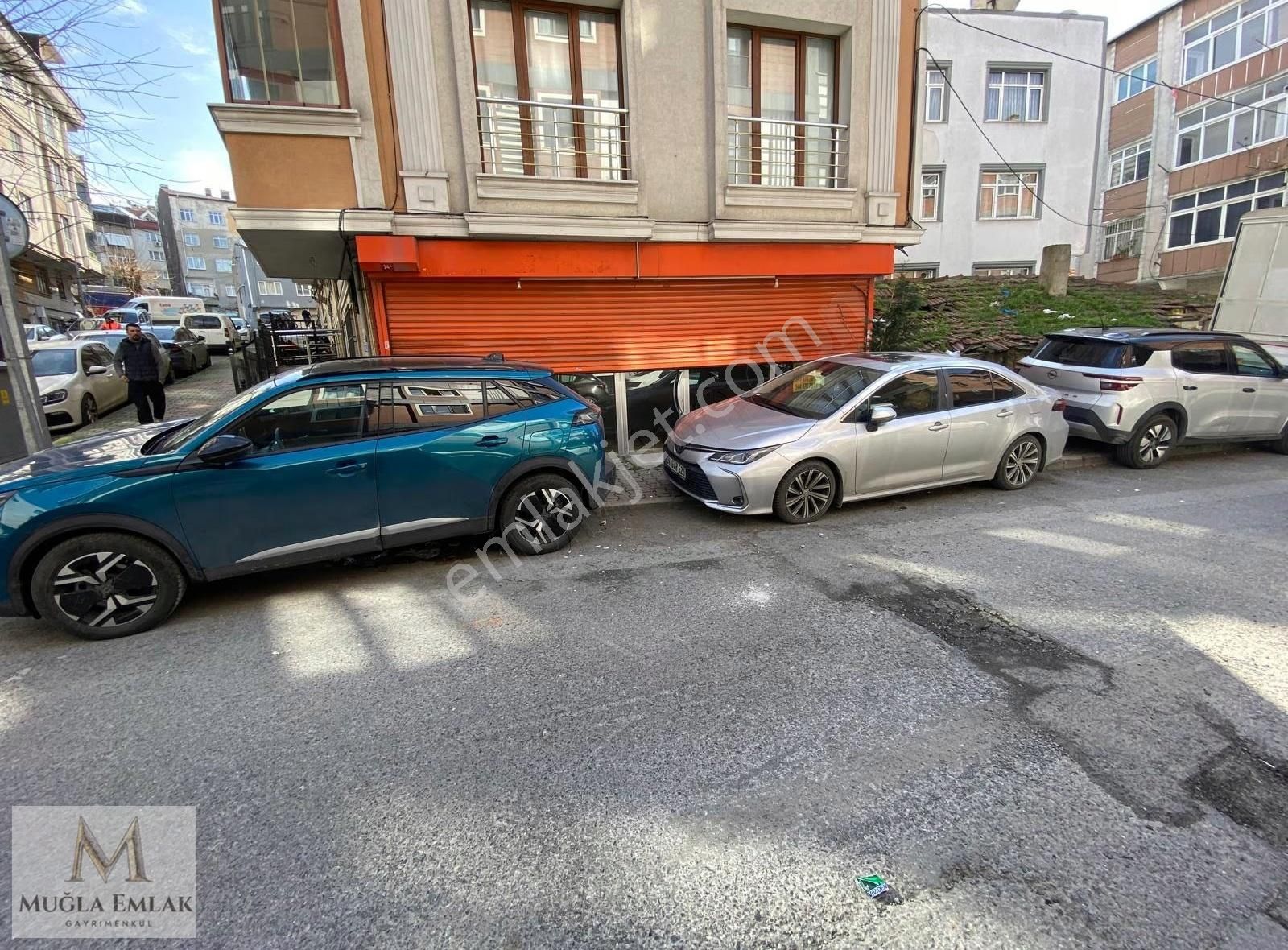 Muğla Emlaktan Kırçeşme Sokakta Geniş Cepheli 25m Dükkan