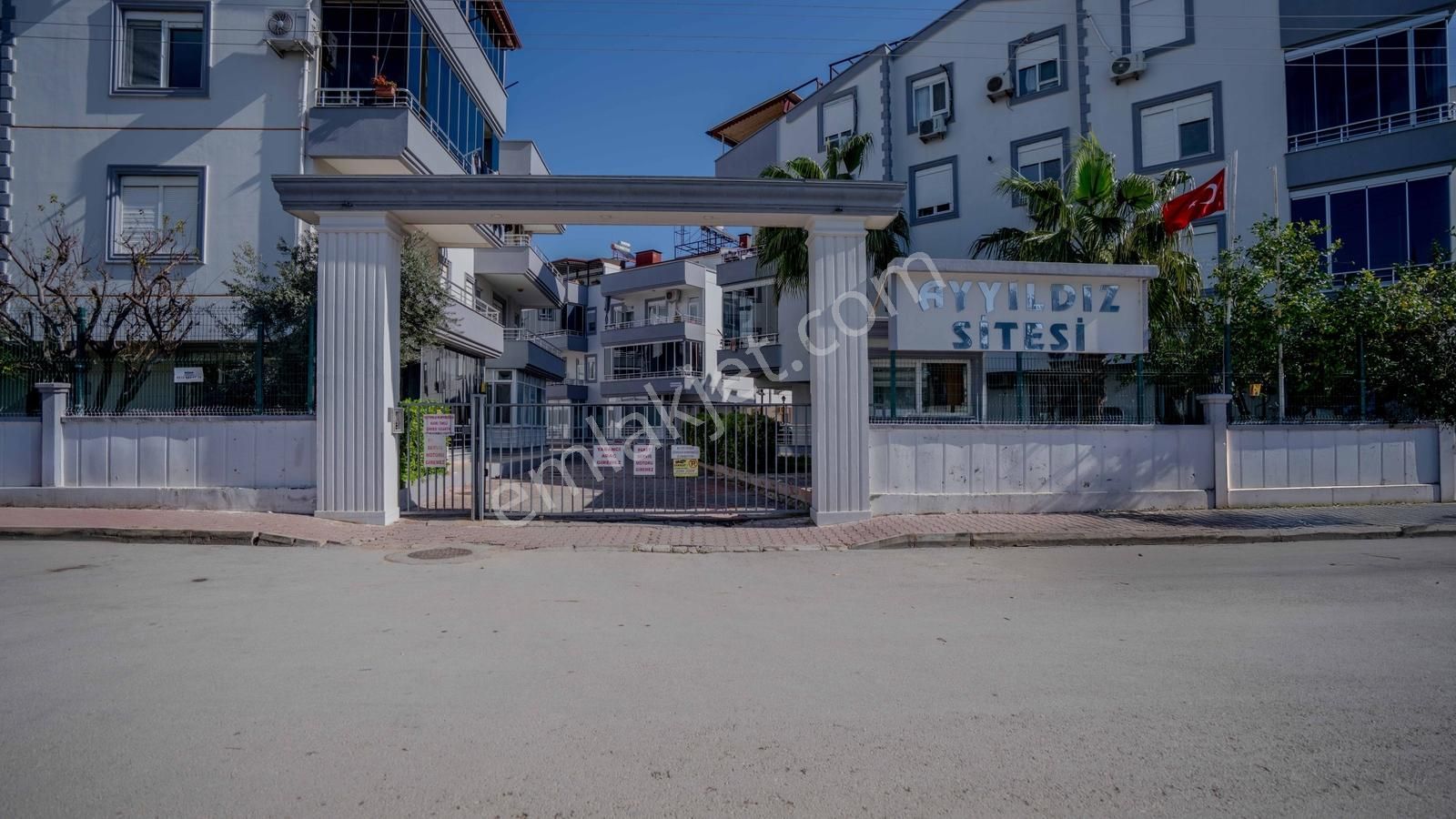 Güzeloba'da Lara Plajına 10 Dk Ayrı Mutfaklı 2+1 Satılık Daire - Görsel 19
