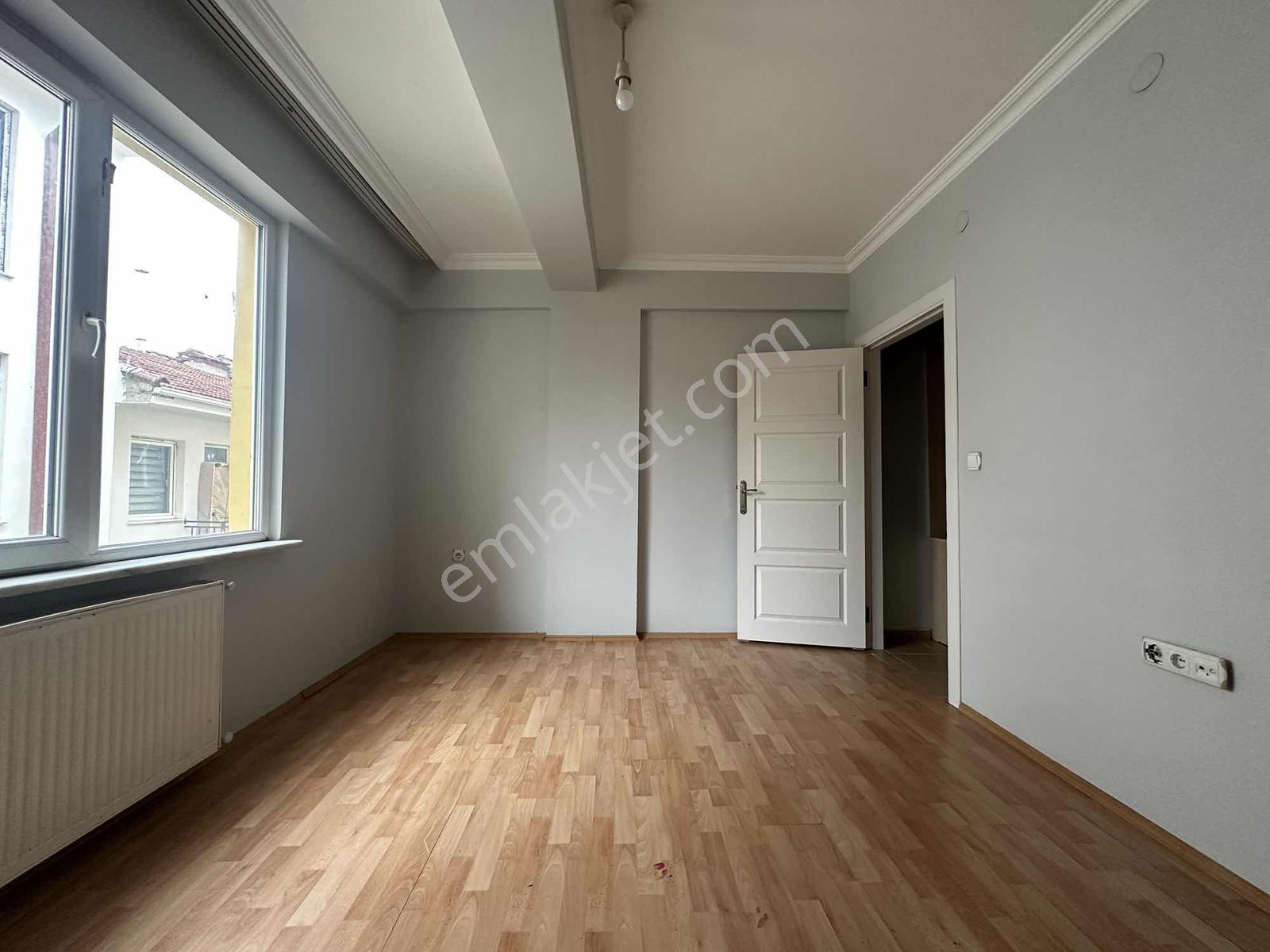 Anadolu Üni. Ve Özdilek Avm Yakını Kiralık 1+1 Geniş Daire - Görsel 10