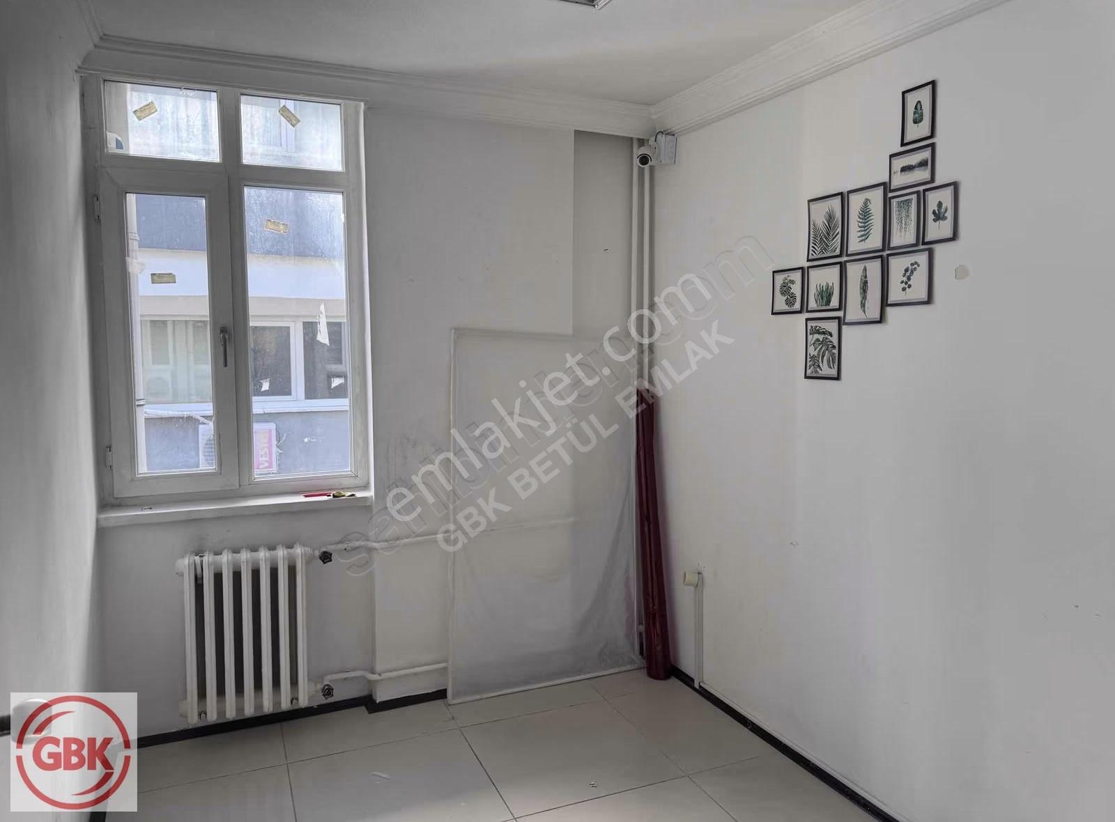 Mithatpaşa Caddesi Ön Cephe Asansörlü 3+1 Satılık Ofis - Görsel 6