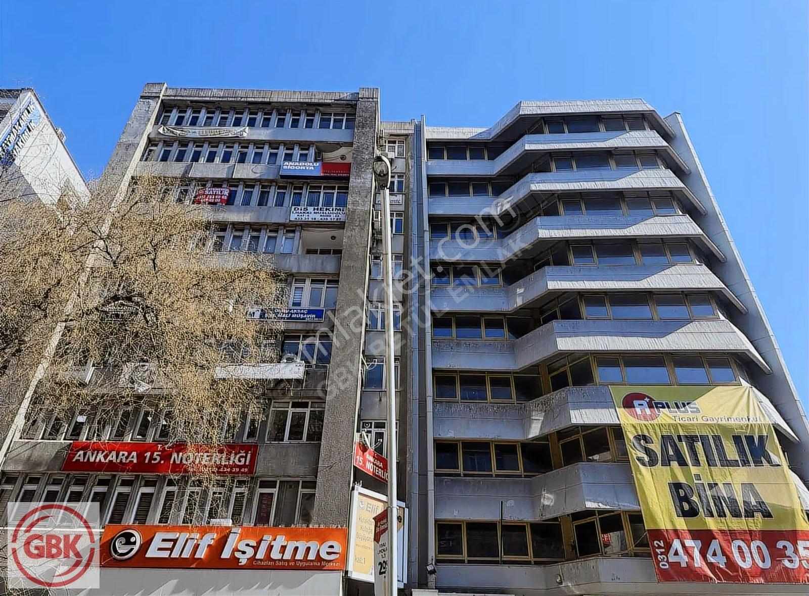 Mithatpaşa Caddesi Ön Cephe Asansörlü 3+1 Satılık Ofis