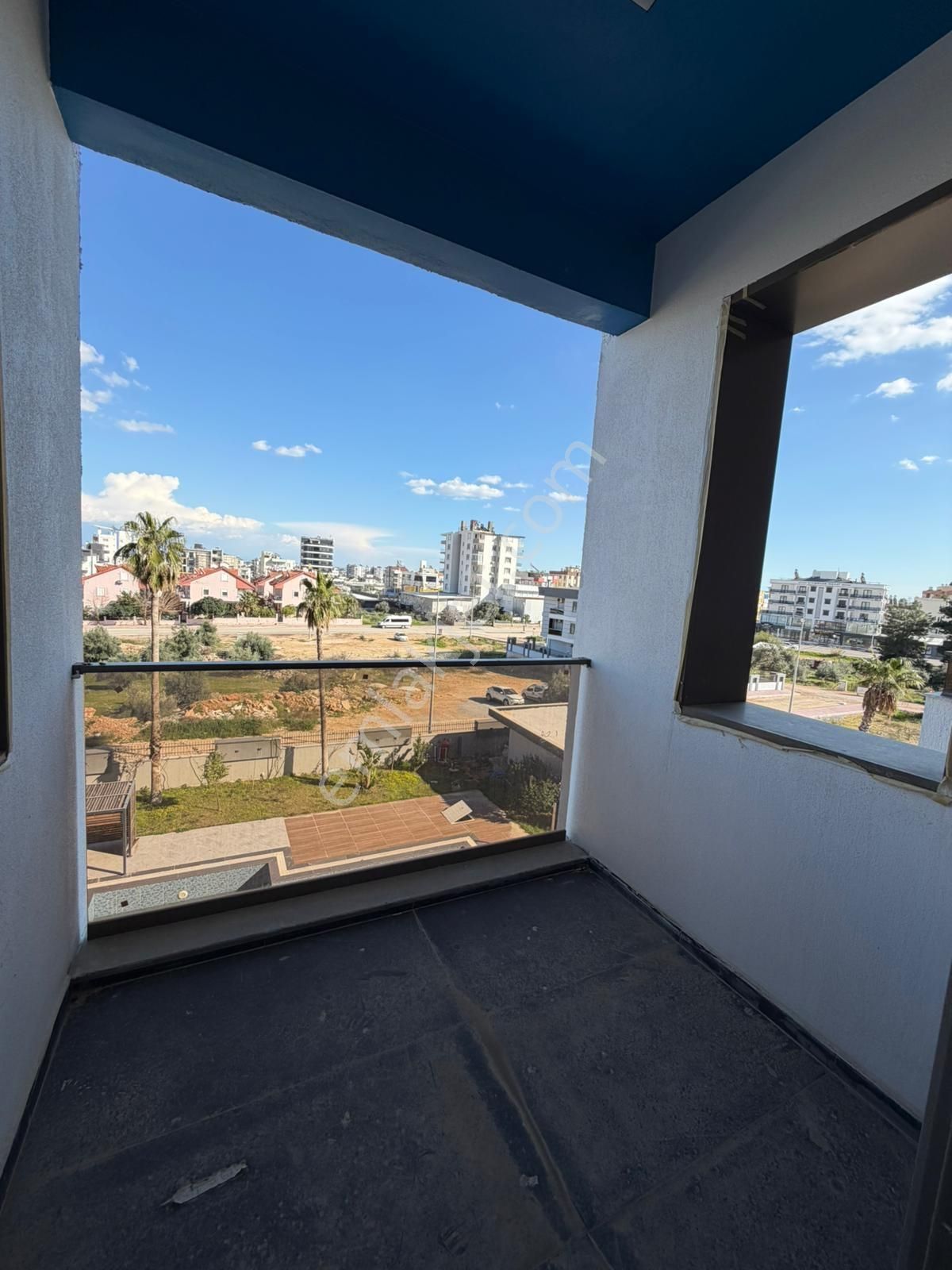 Sıfır, Havuz Cepheli Lüks 1+1 Oturuma Hazır! - Görsel 10