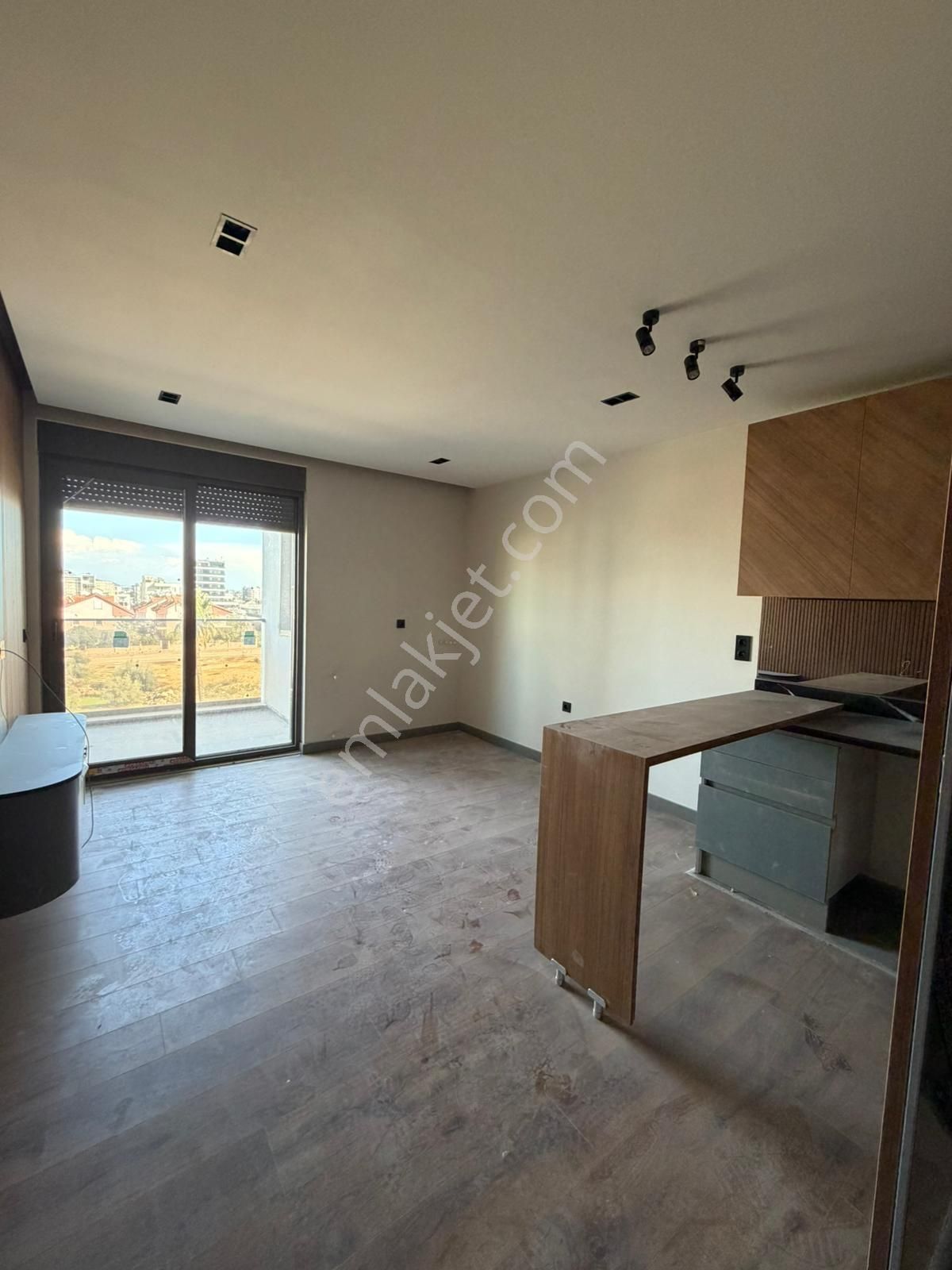 Sıfır, Havuz Cepheli Lüks 1+1 Oturuma Hazır! - Görsel 7