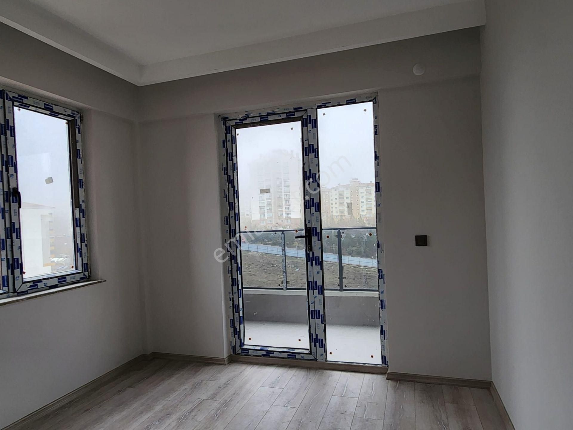 Yapracık'ta 2+1 Full Yapılı Site İçerisinde Sıfır Kiralık - Görsel 9