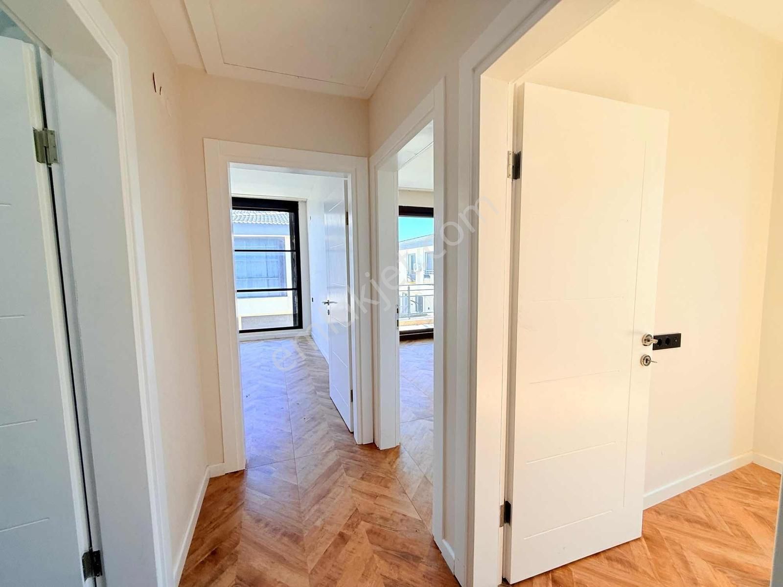 Didim Efelerde Satılık Köşebaşı Lüks Villa - Görsel 2